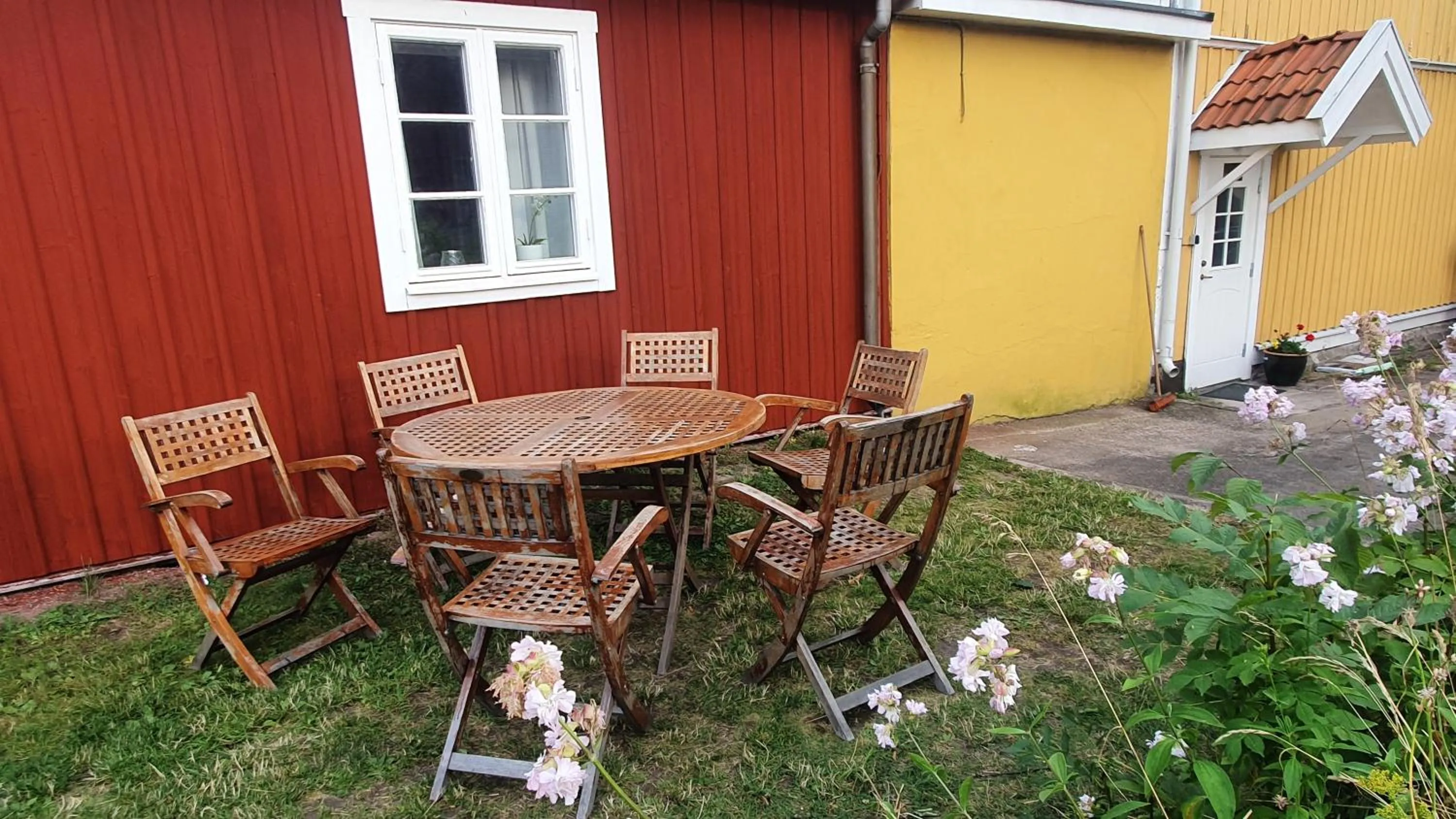 Property building in Gårdshotell Klockargården Öregrund