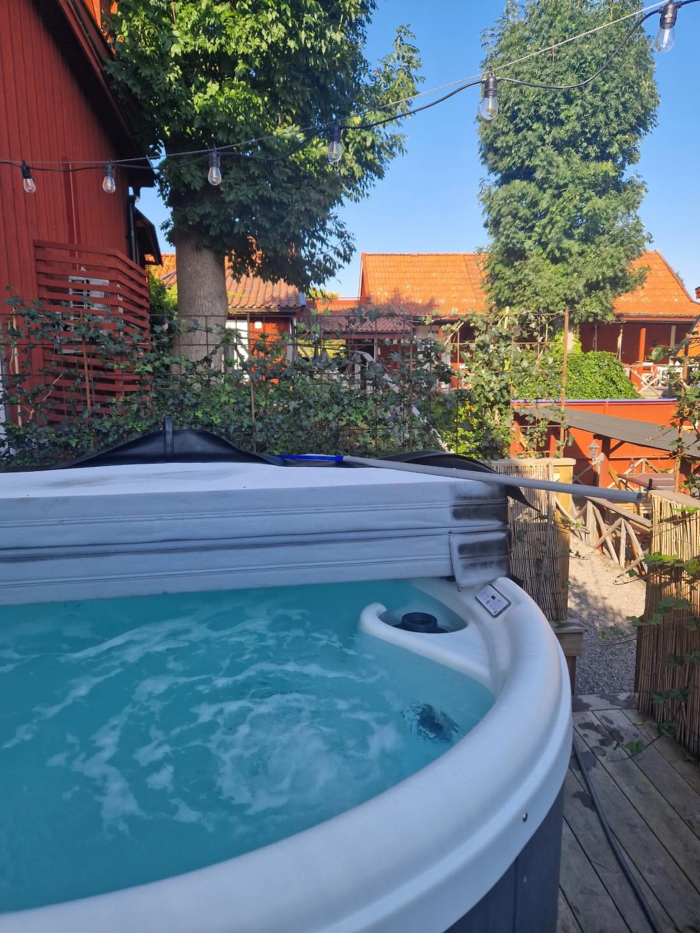 Open Air Bath in Gårdshotell Klockargården Öregrund