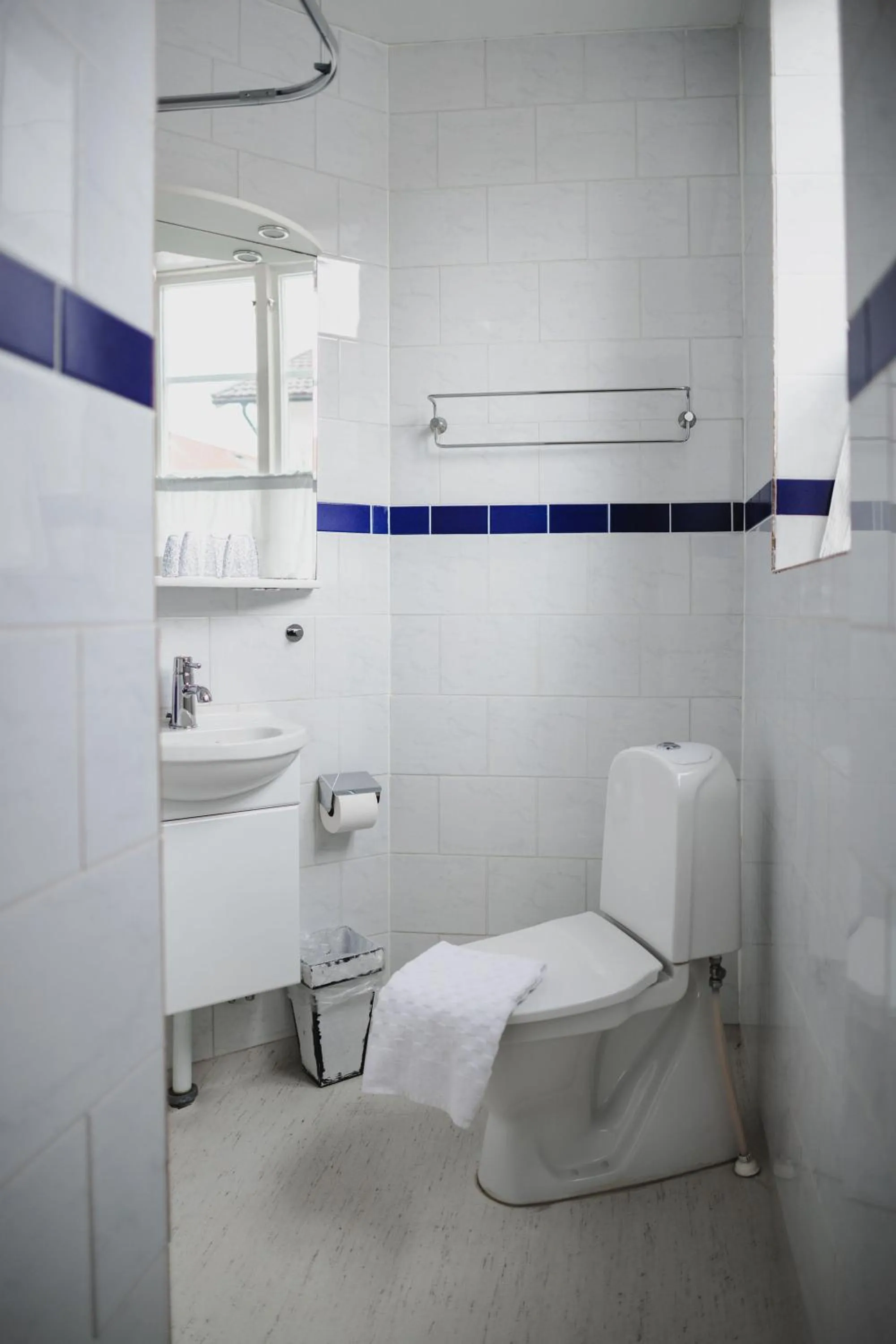 Toilet in Gårdshotell Klockargården Öregrund