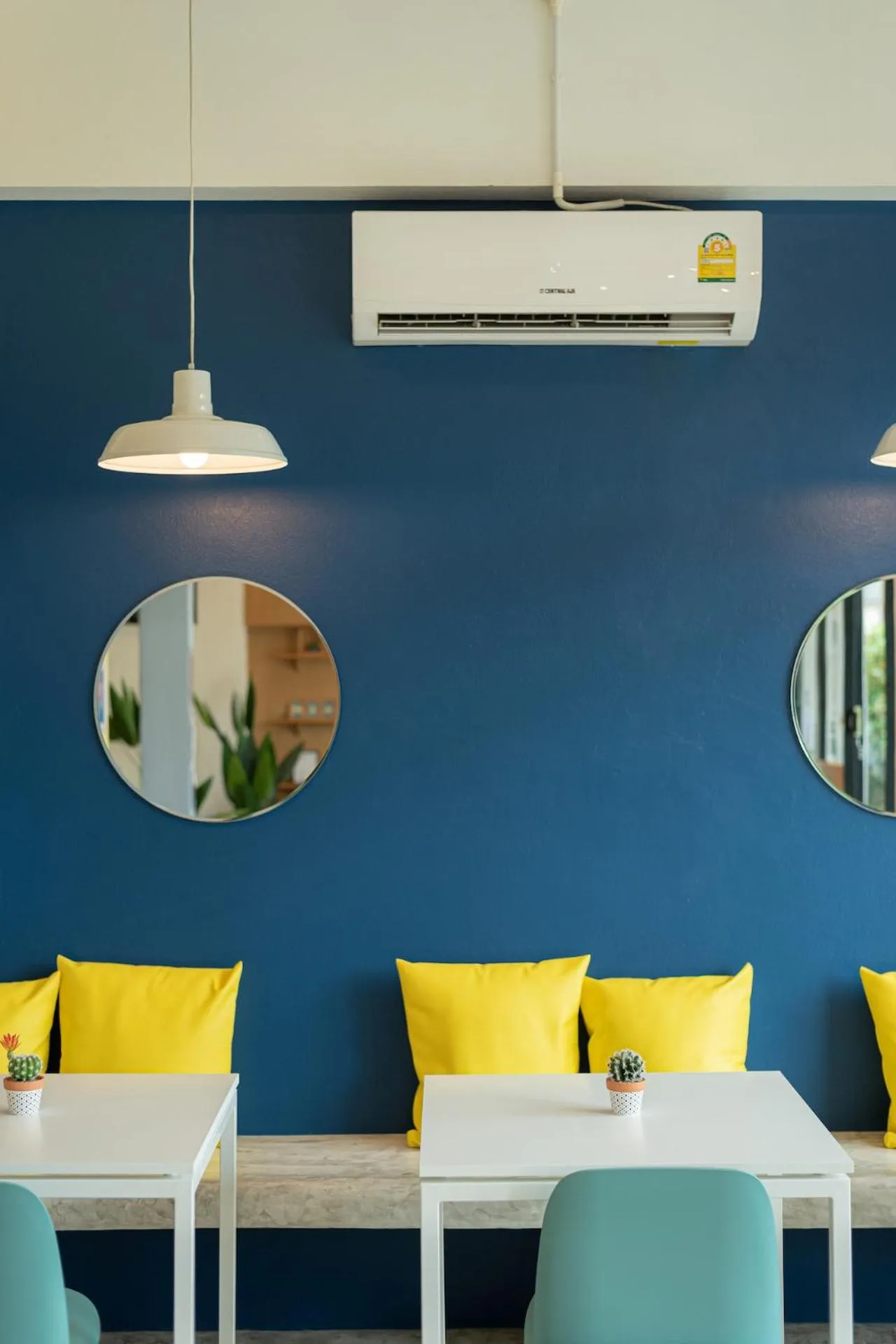 Lounge or bar in BEDGASM Hotel x Cafe Nimman