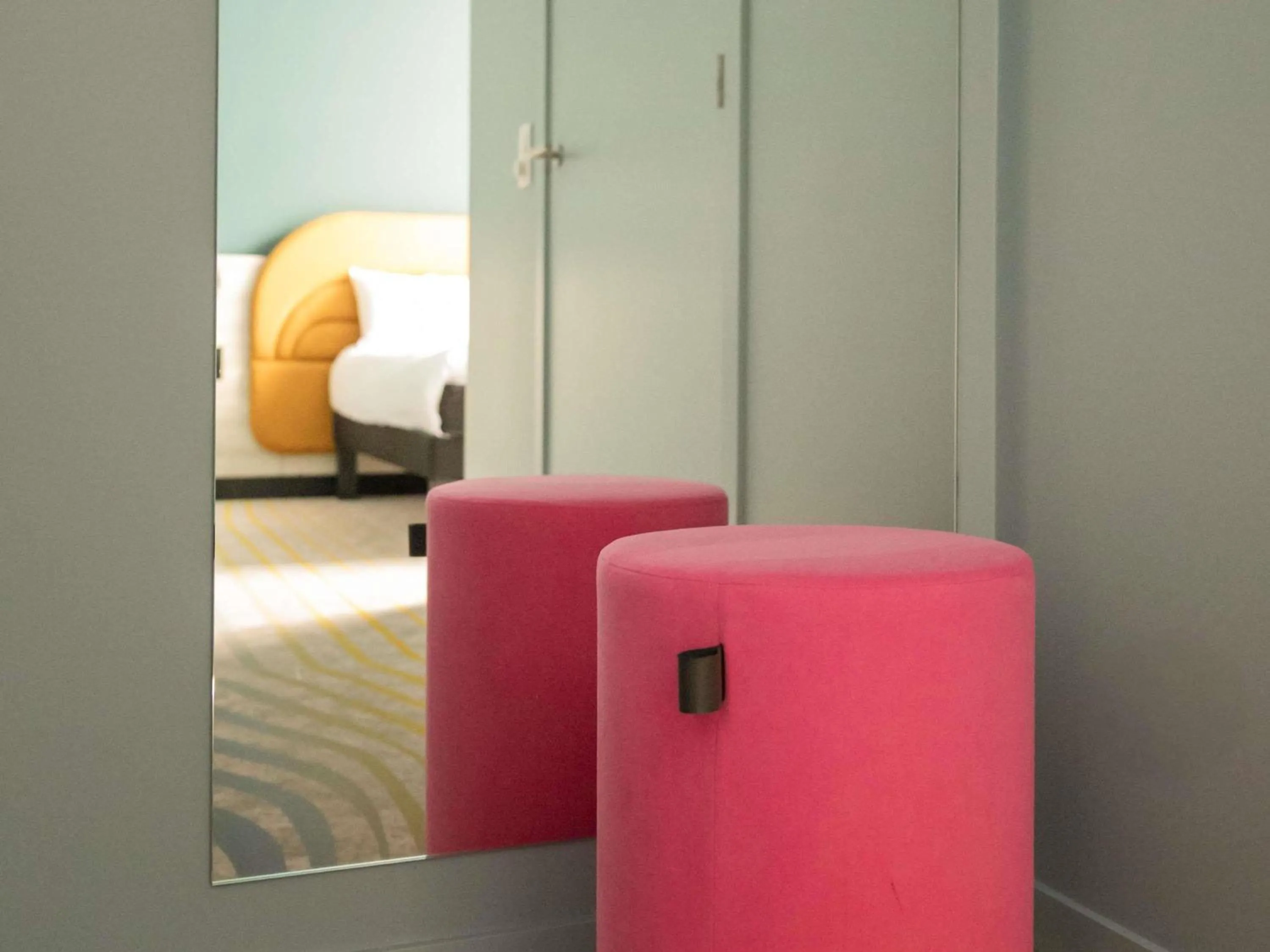 Bedroom in ibis Styles Brugge Centrum