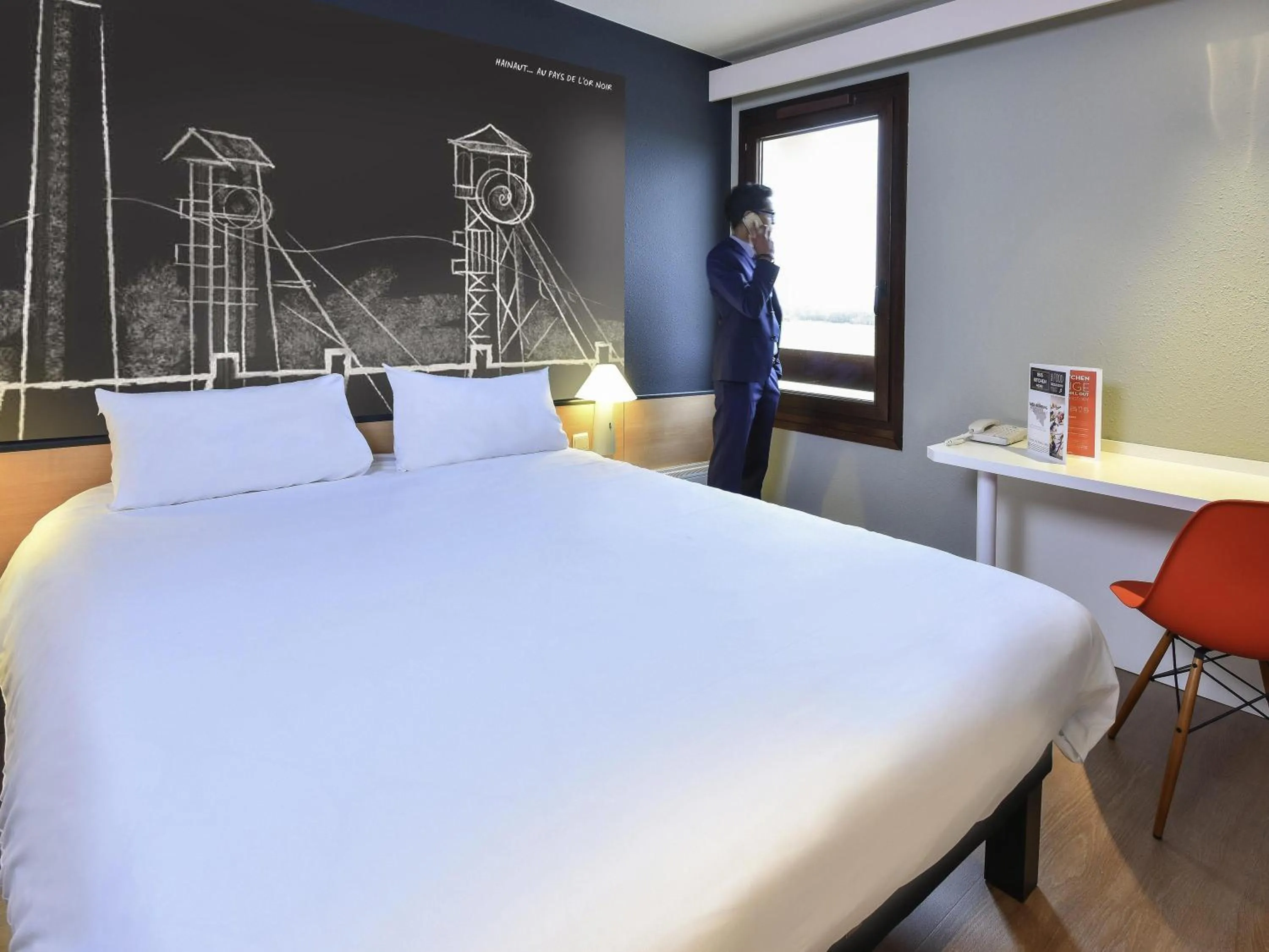 Bedroom, Bed in ibis Charleroi Airport Brussels South