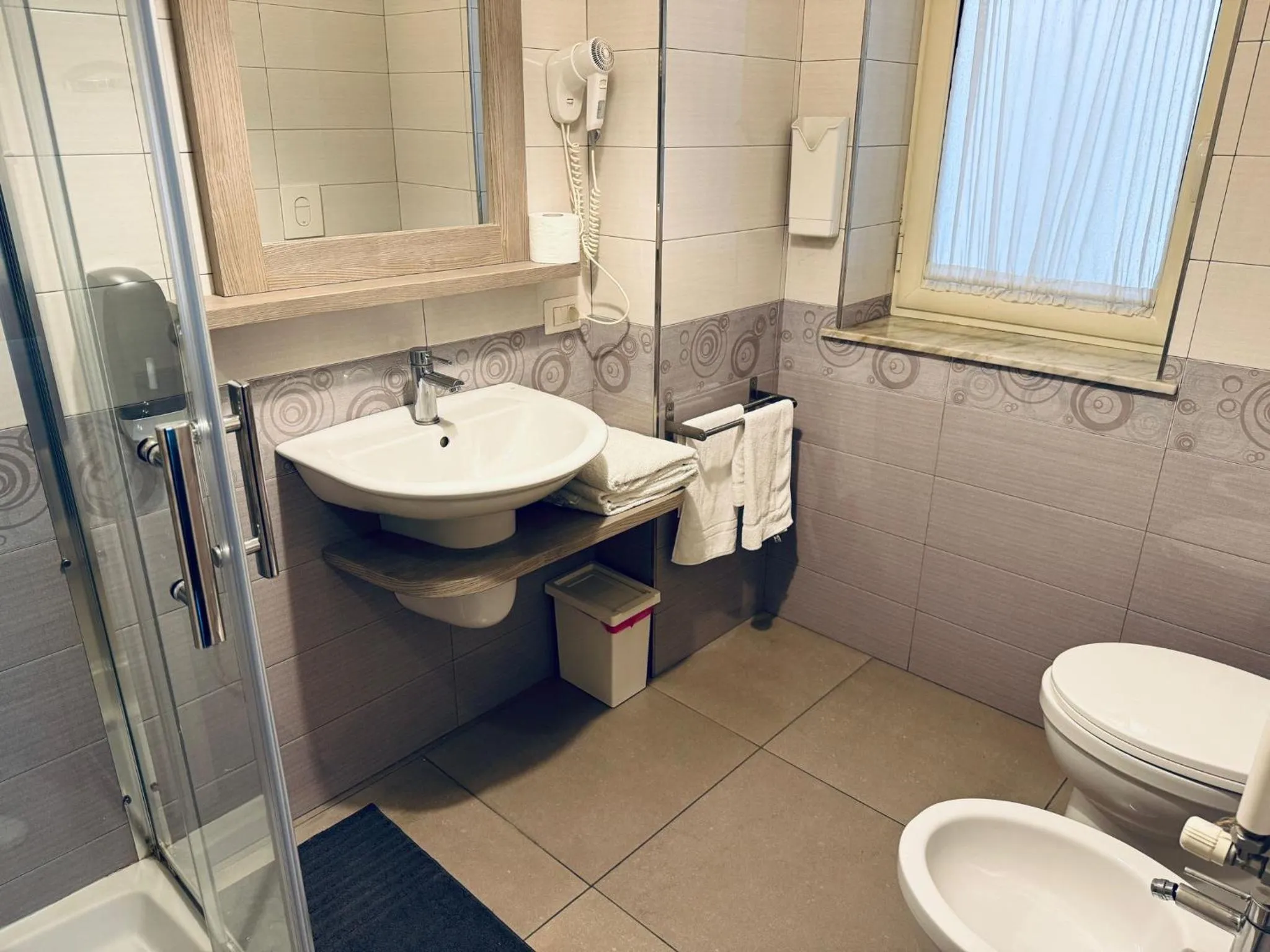 Shower in Bed and Breakfast Aereoparking