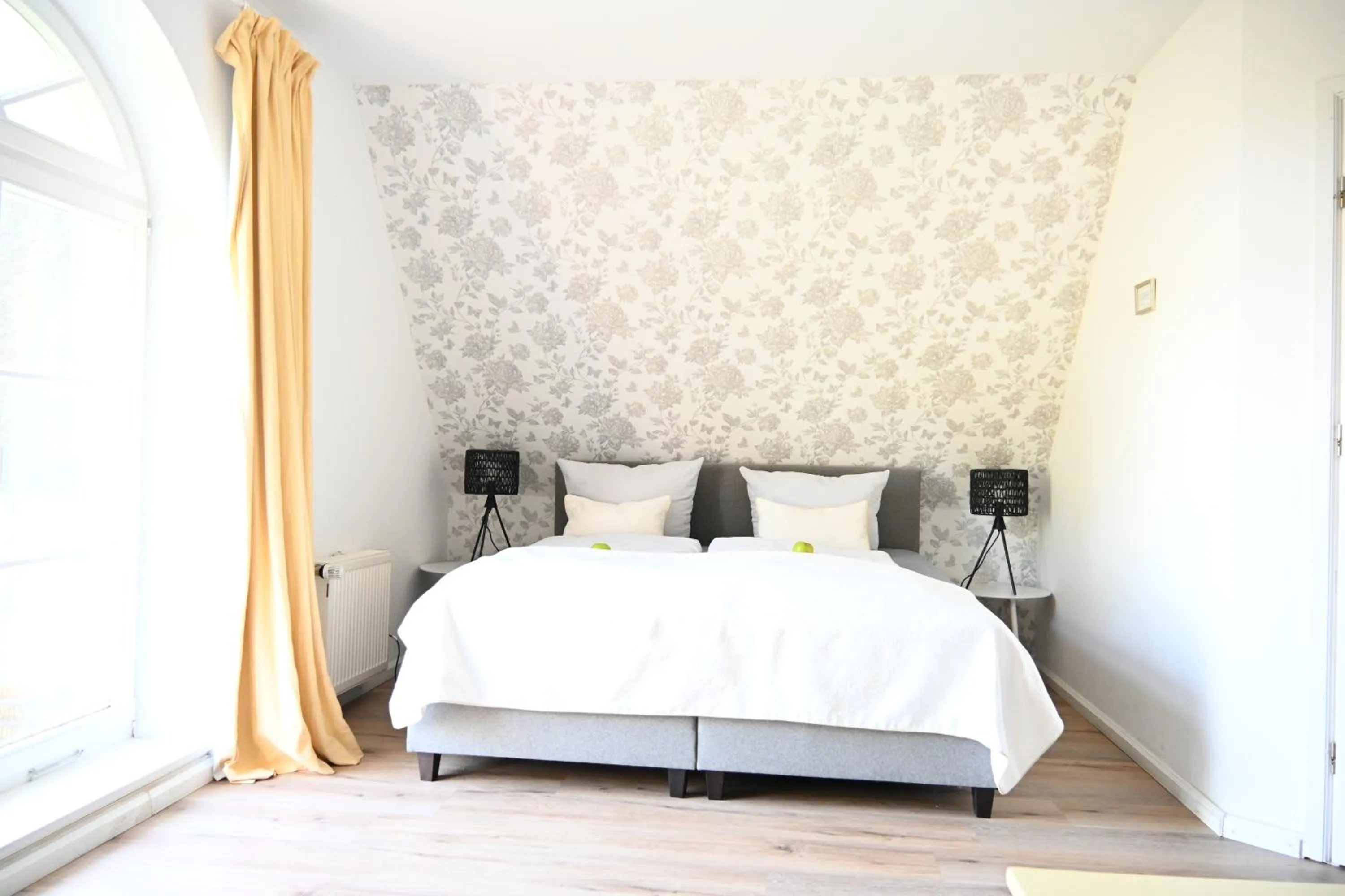 Bed in Landsitzhotel und Seminarium Peterhof