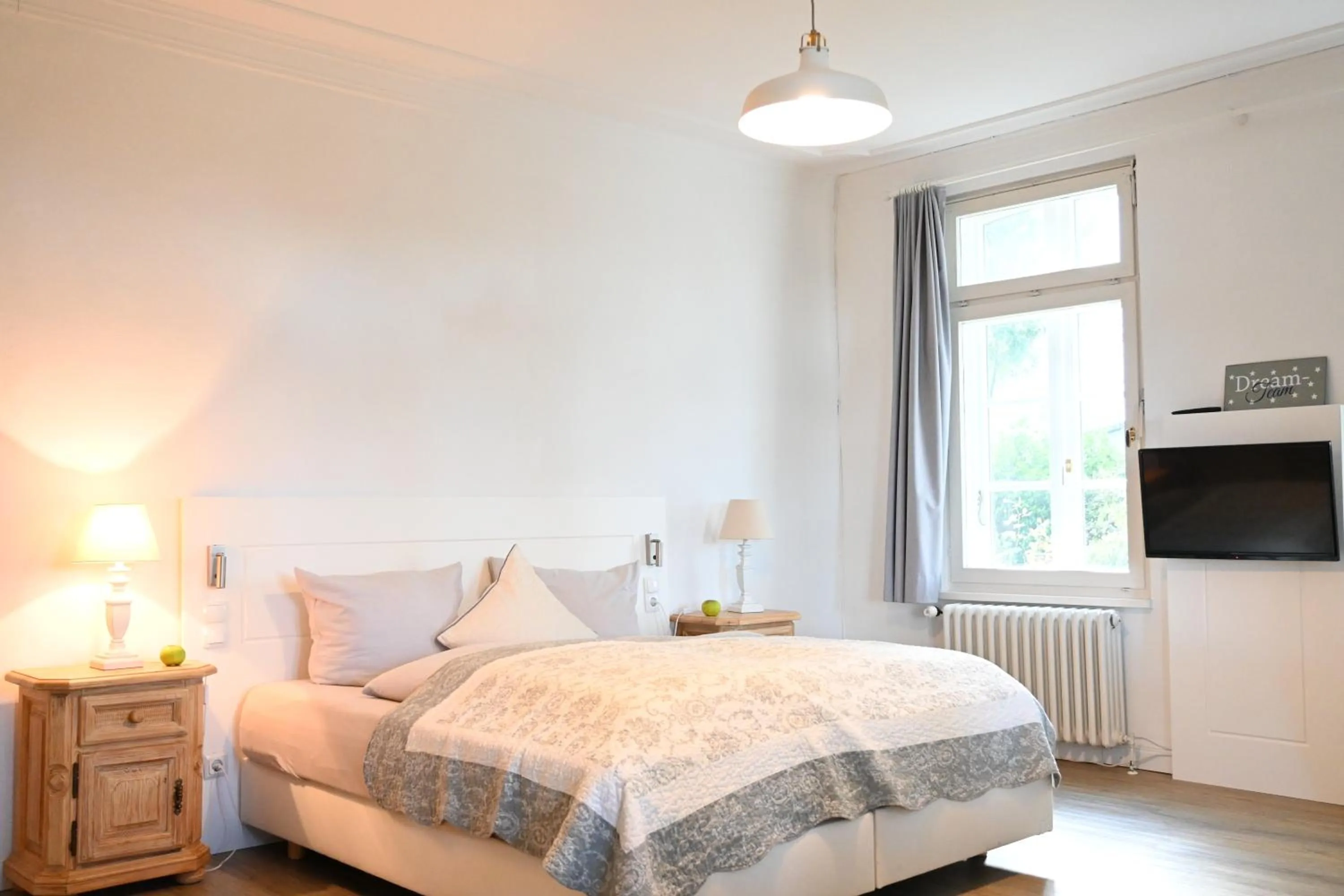 Bed in Landsitzhotel und Seminarium Peterhof