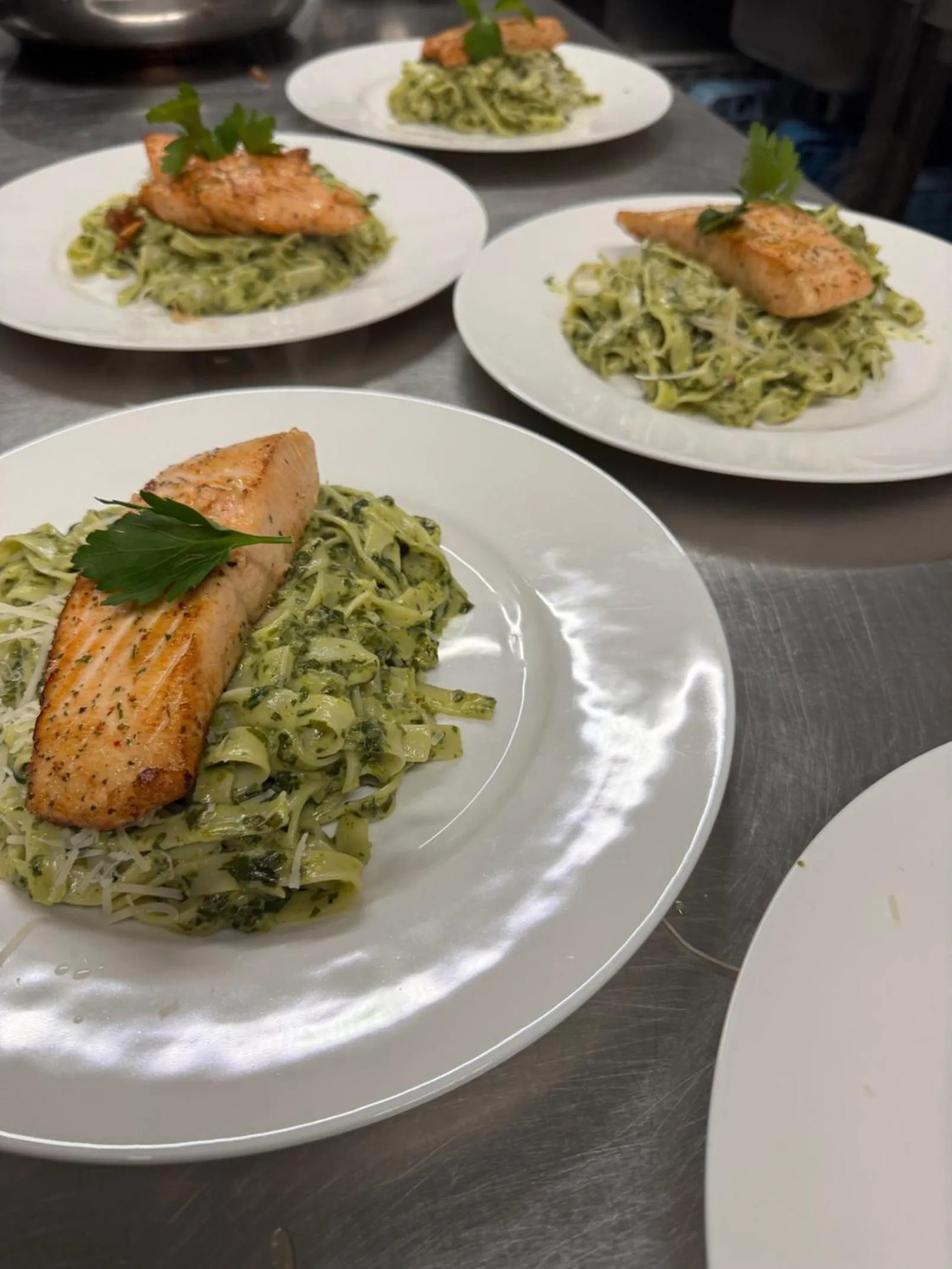 Restaurant/places to eat in Landsitzhotel und Seminarium Peterhof