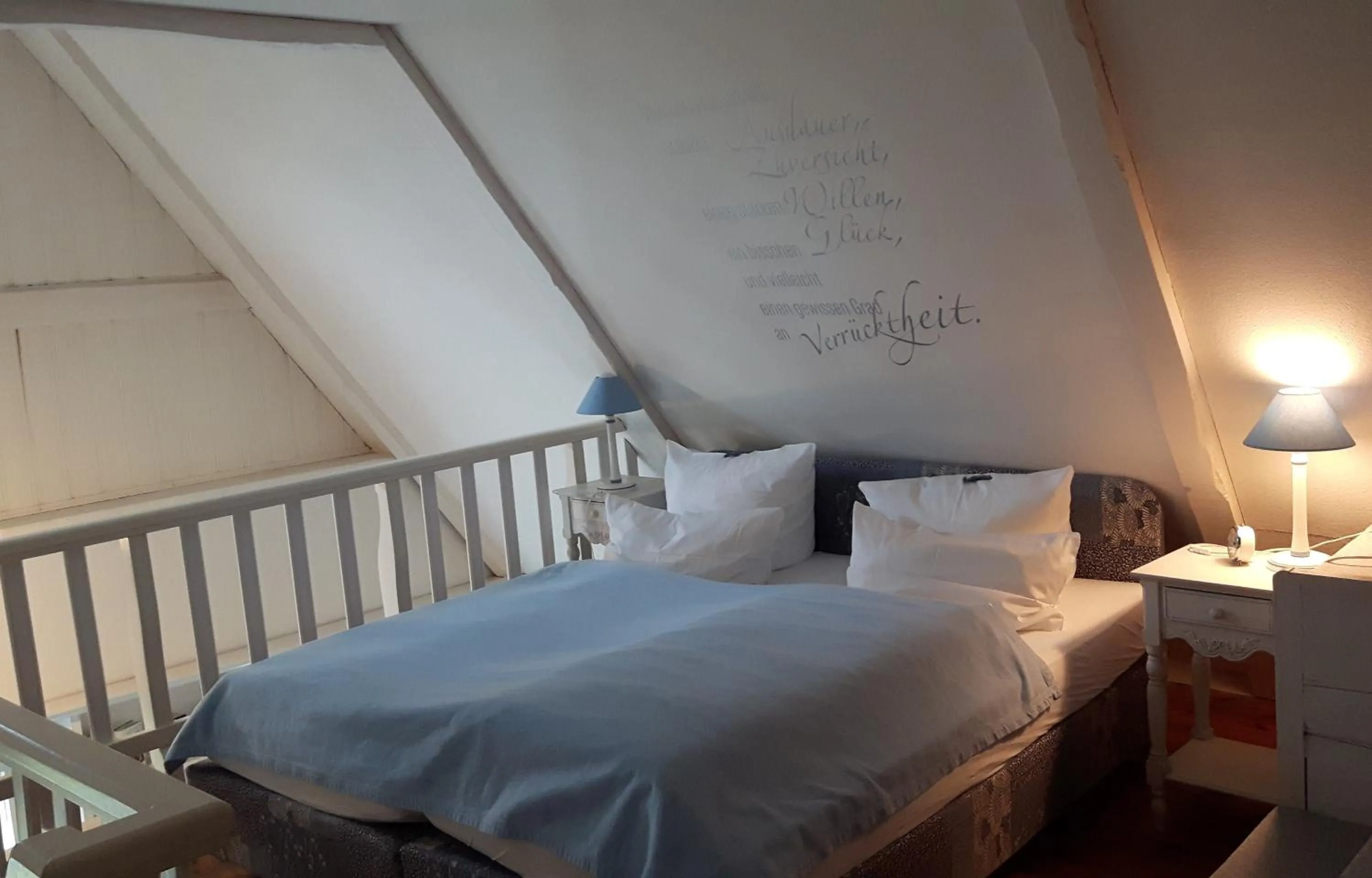 Bed in Landsitzhotel und Seminarium Peterhof