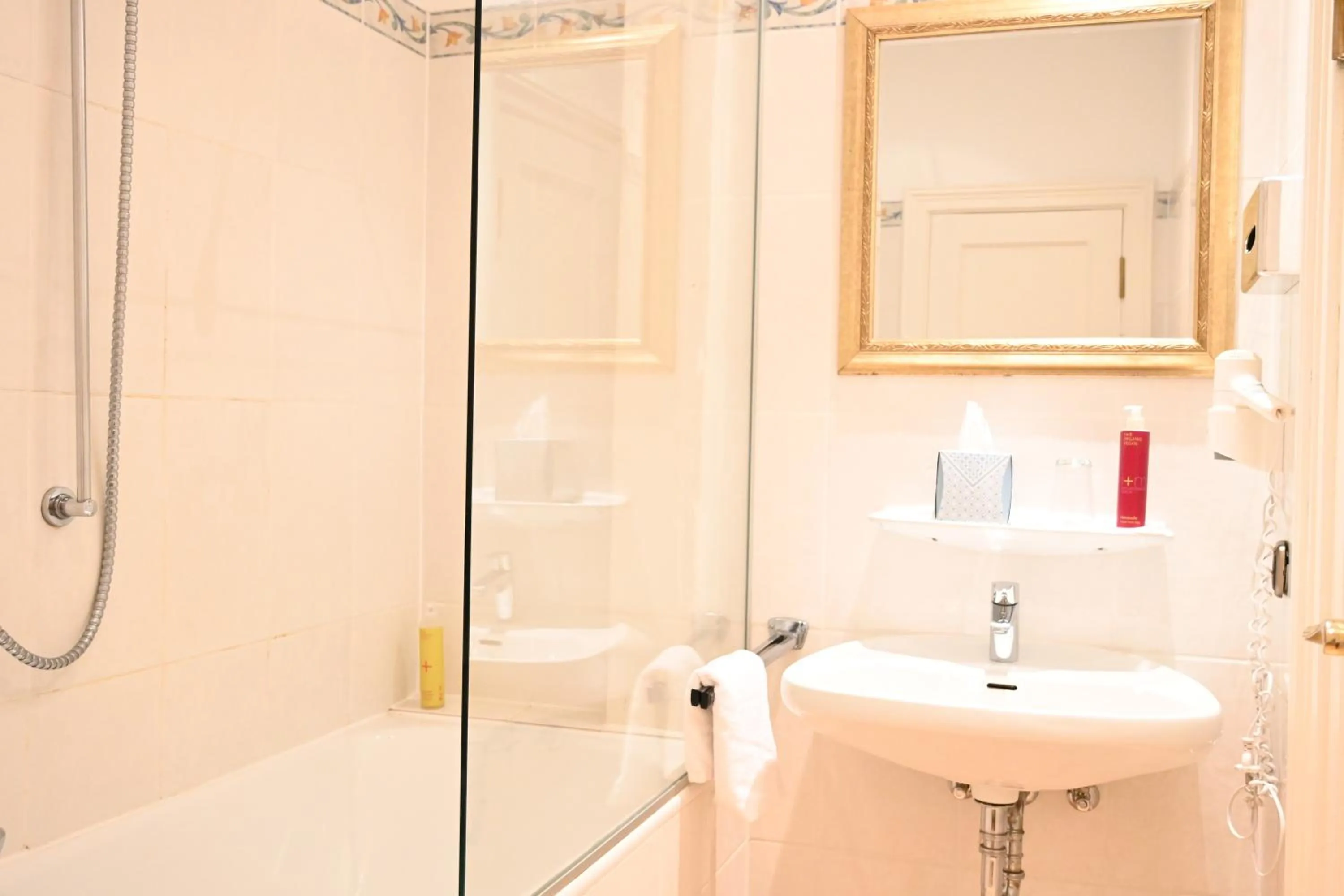 Landsitzhotel und Seminarium Peterhof