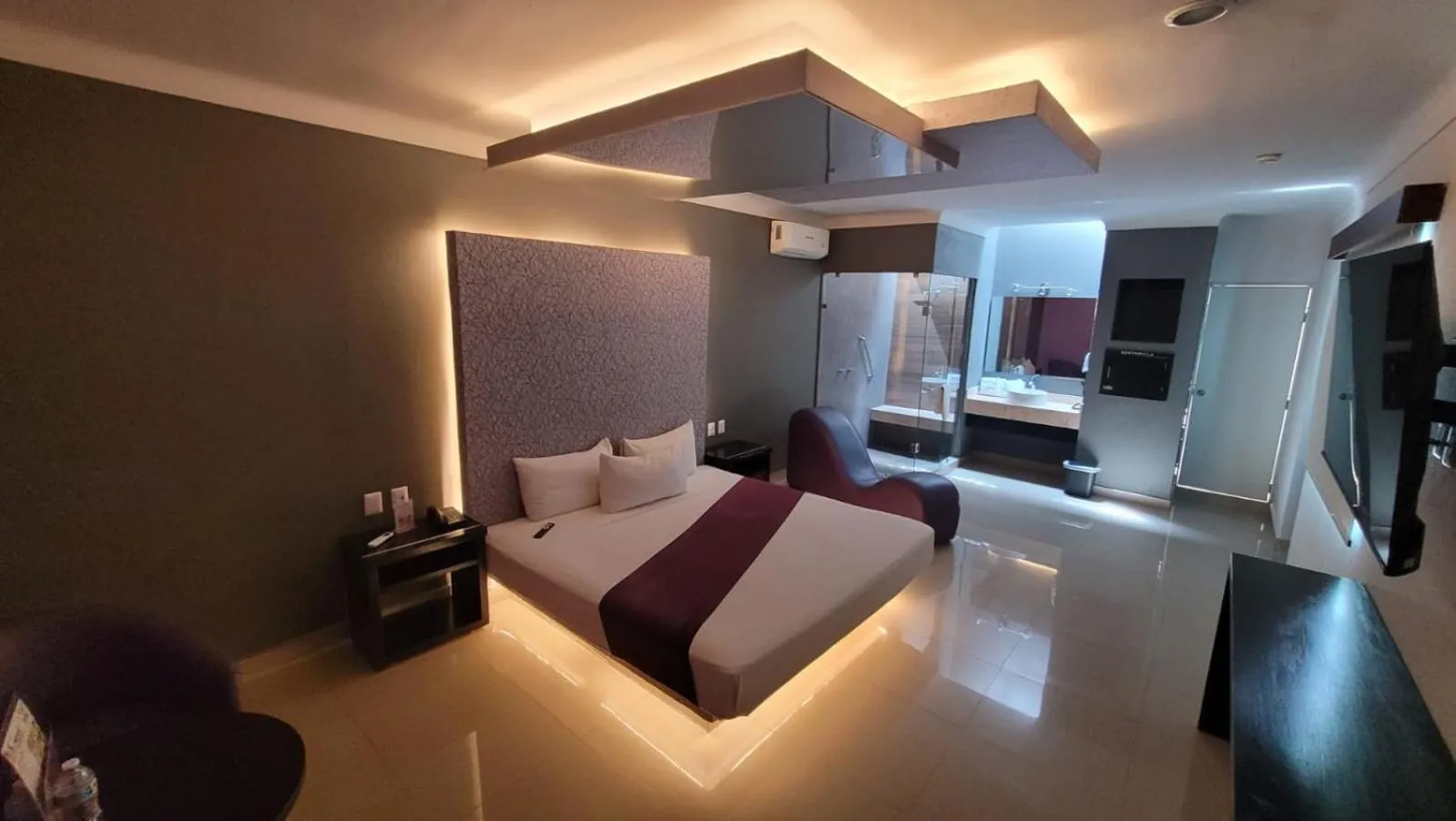 Bedroom, Bed in Motel Real de Queretaro