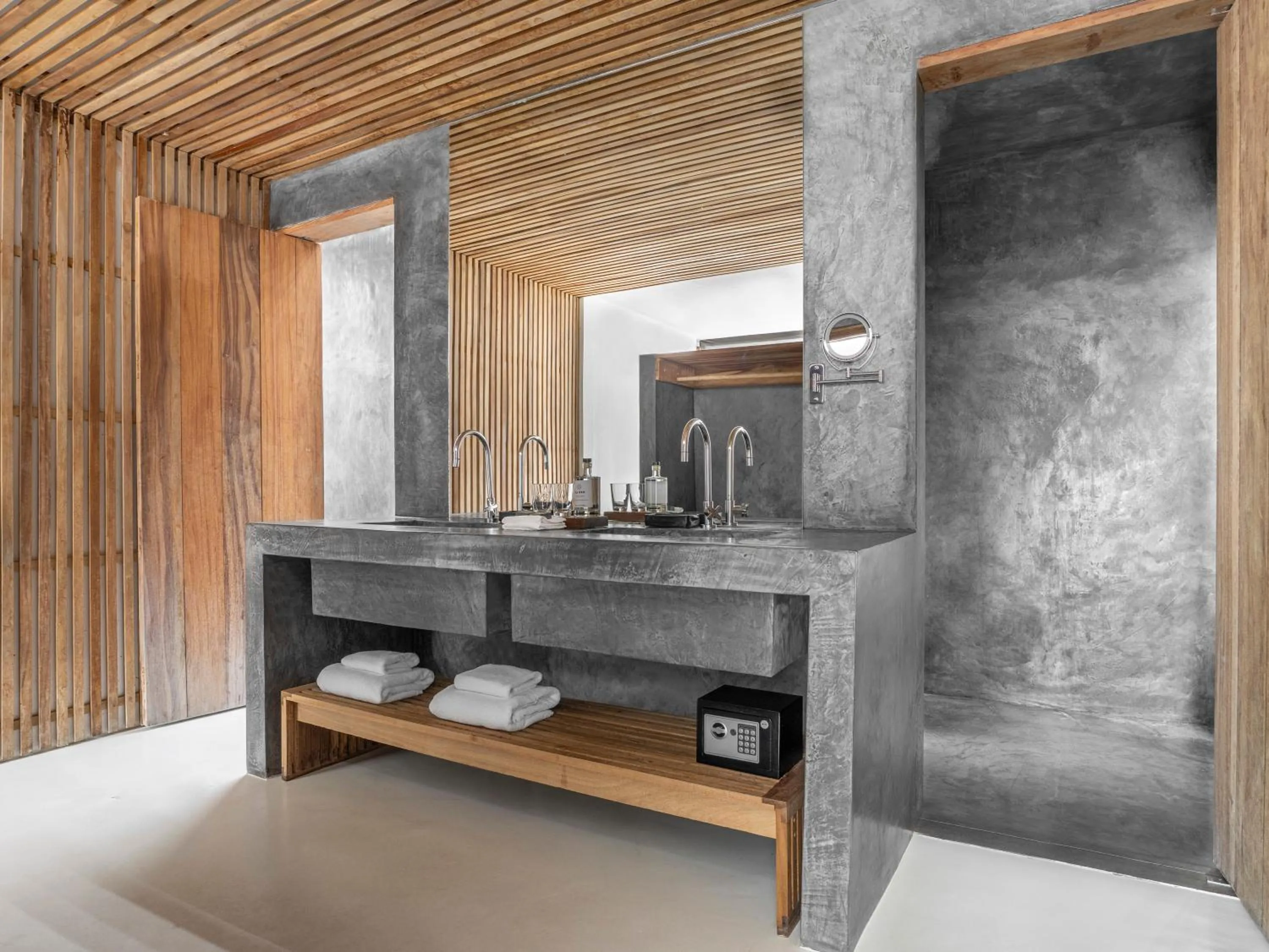 Toilet in KA BRU Beach Boutique Hotel