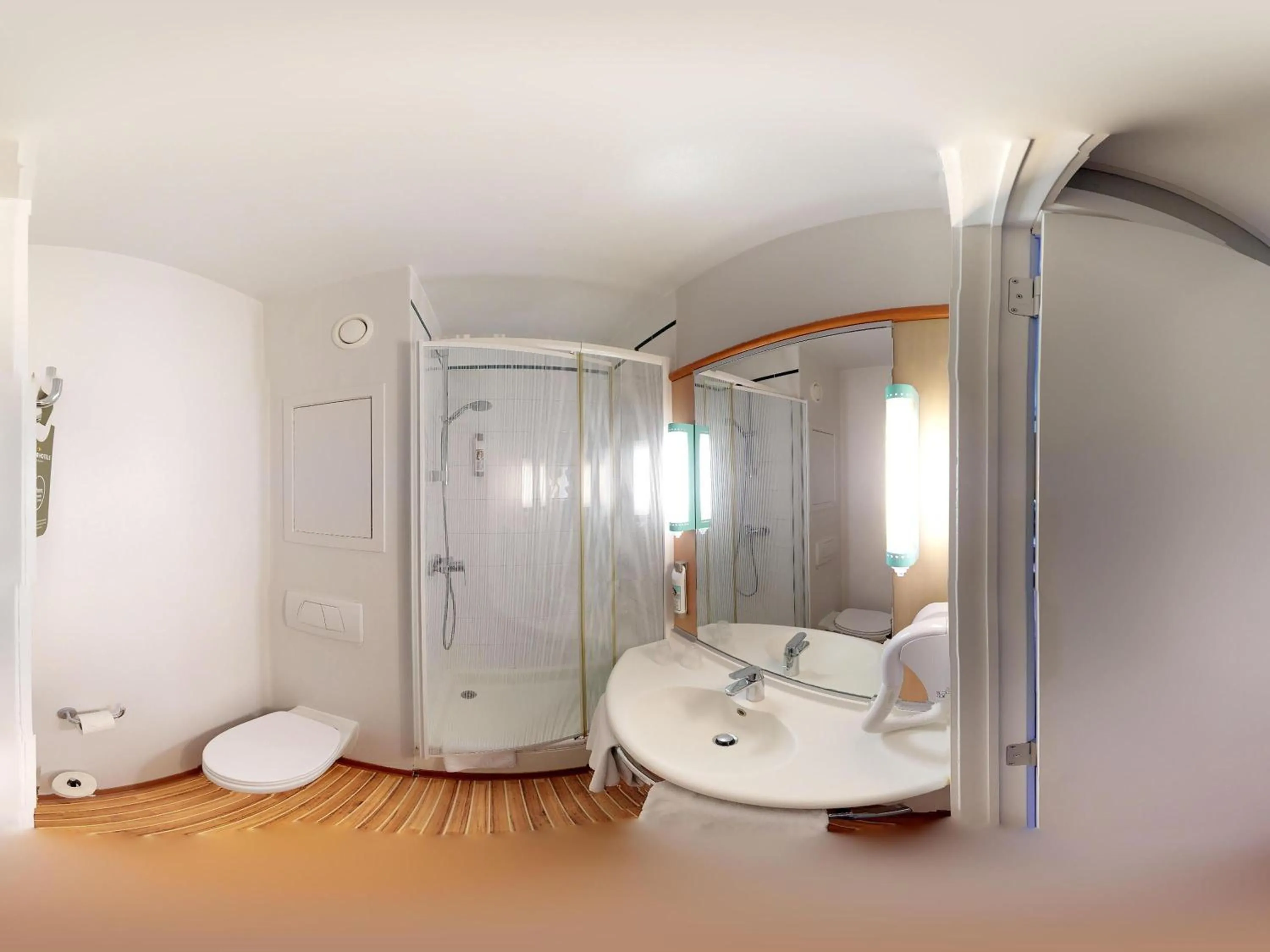 Bedroom in ibis Dinant Centre