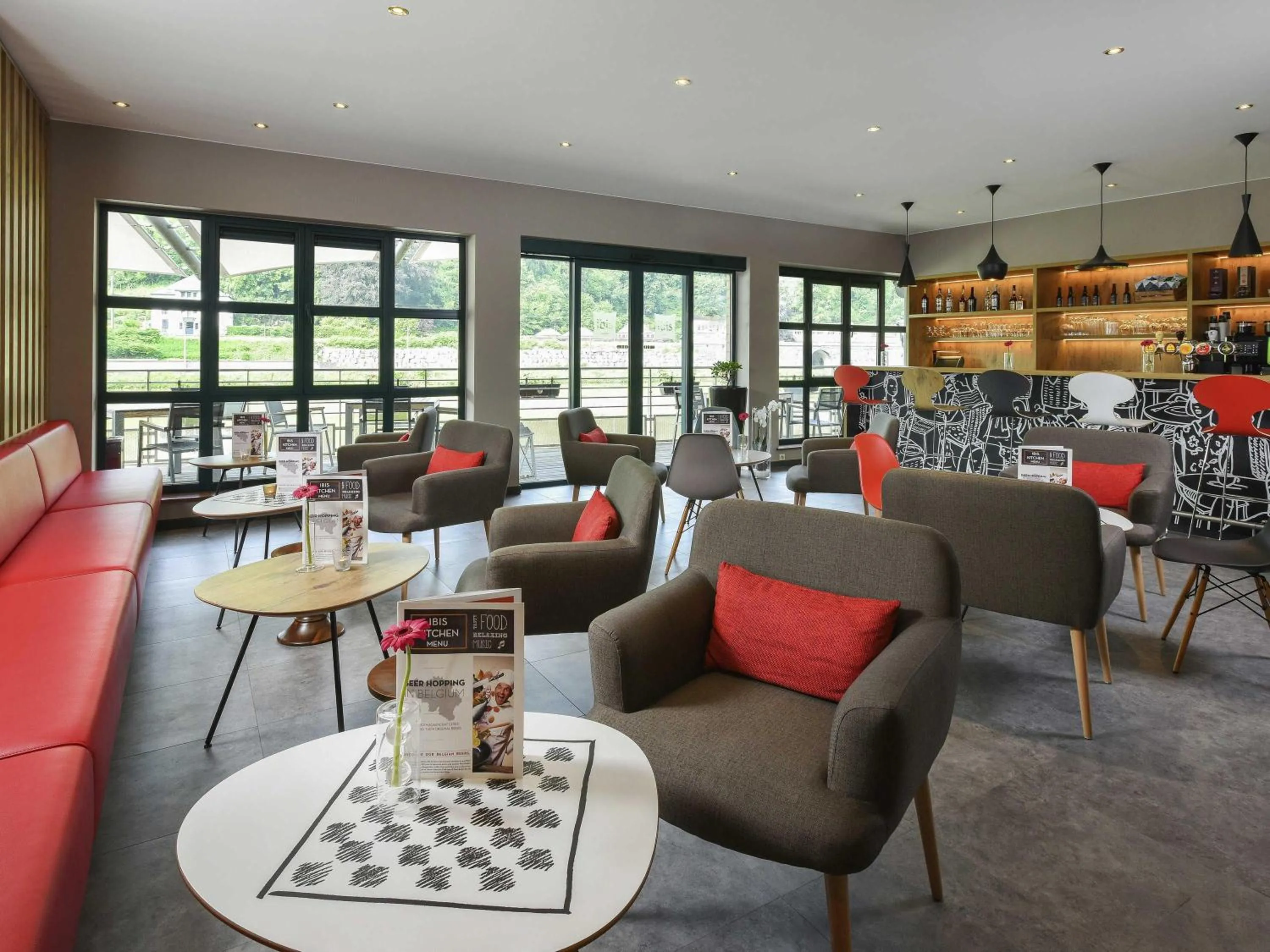 Property building in ibis Dinant Centre