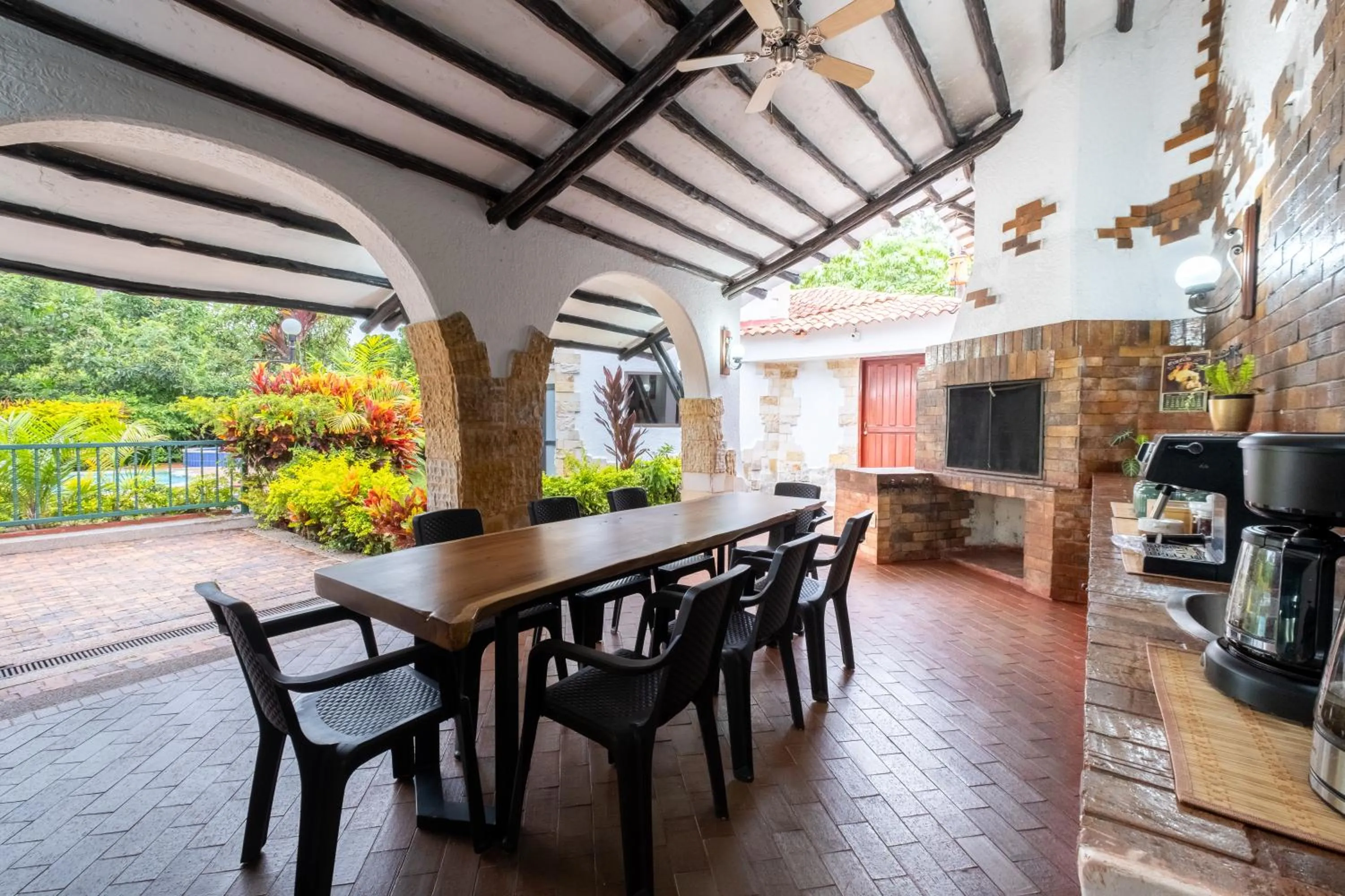 Patio in Hotel Chalet El Castillo by Majuva