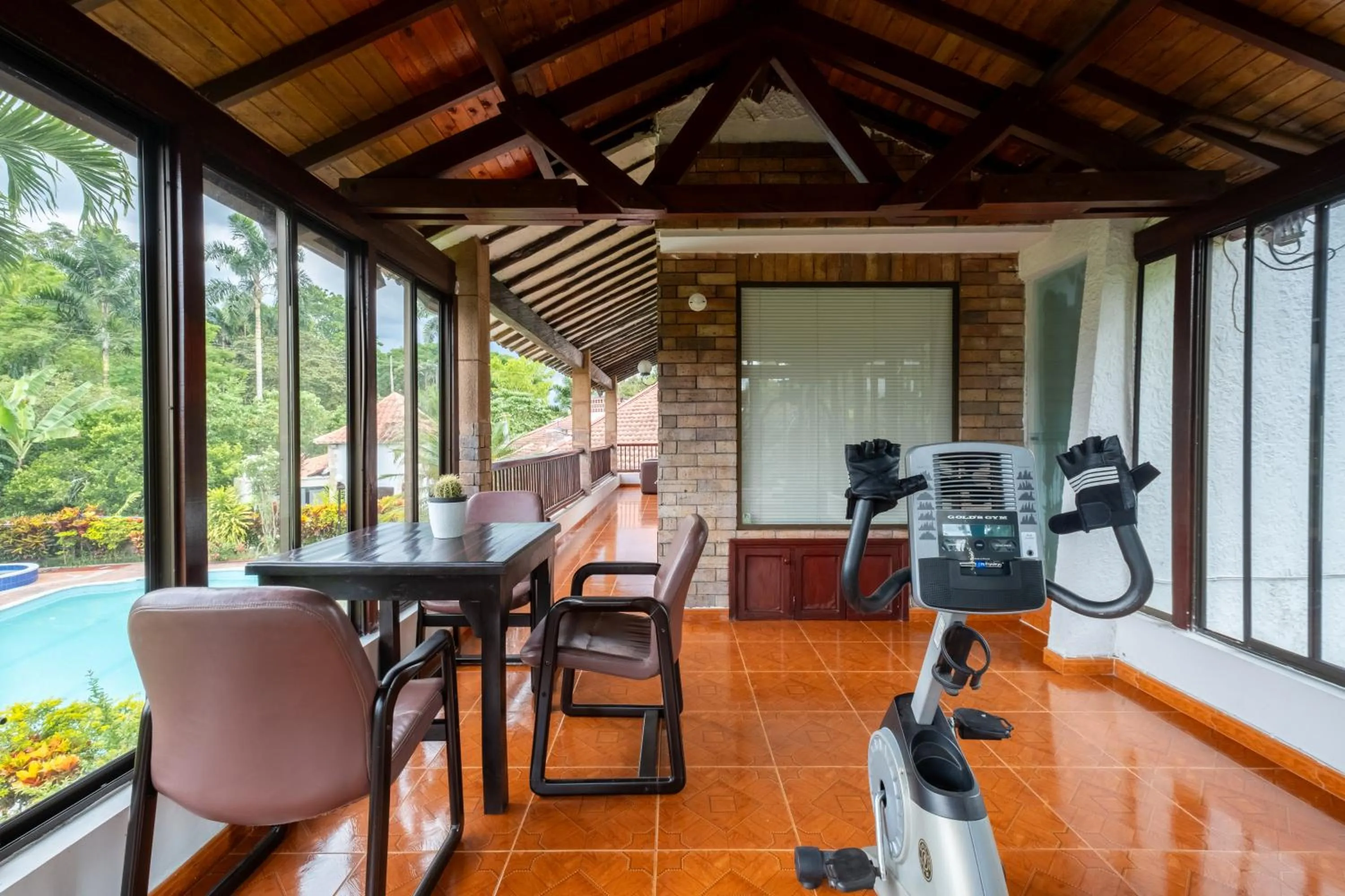 Hotel Chalet El Castillo by Majuva