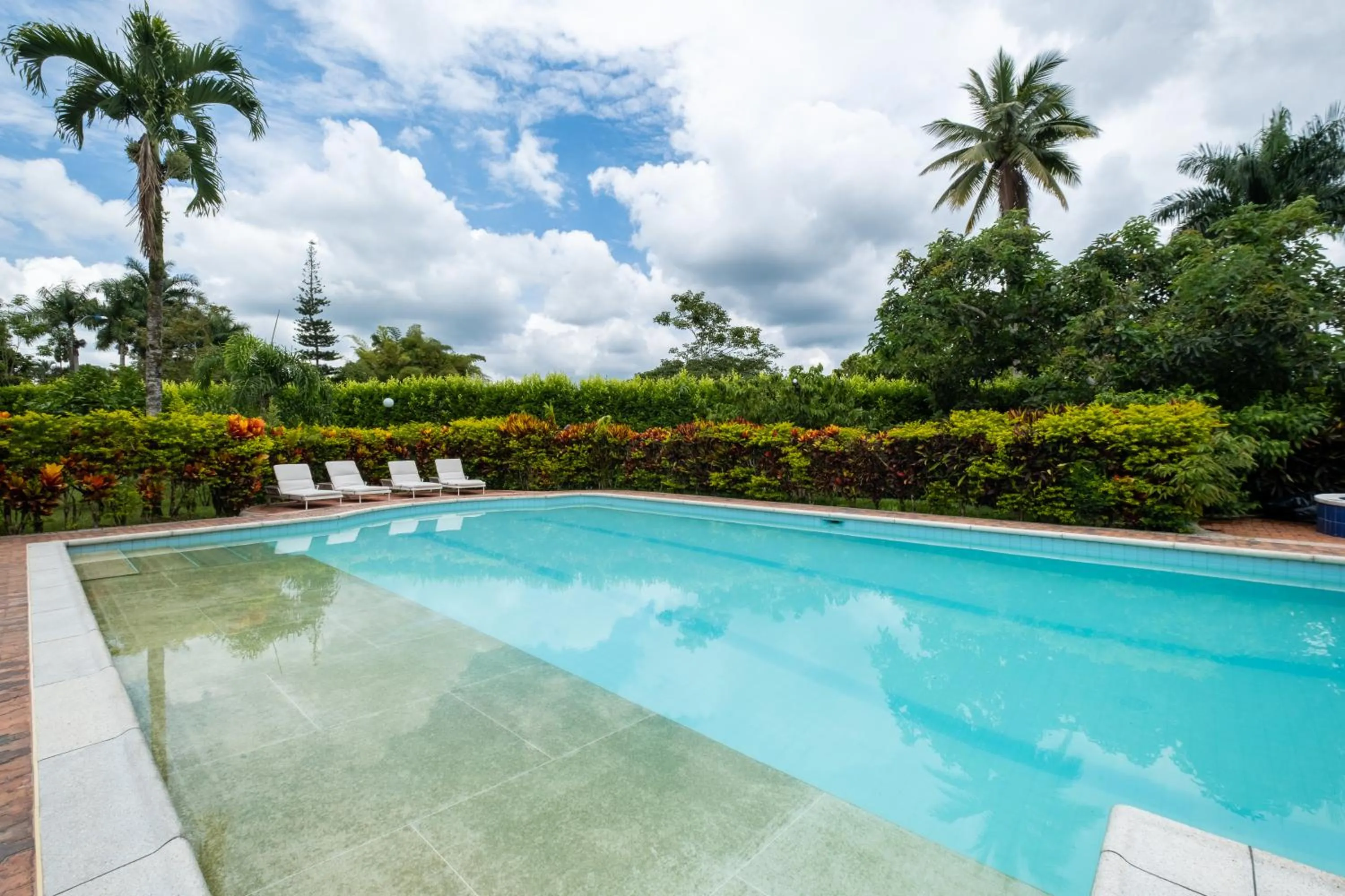 Day in Hotel Chalet El Castillo by Majuva