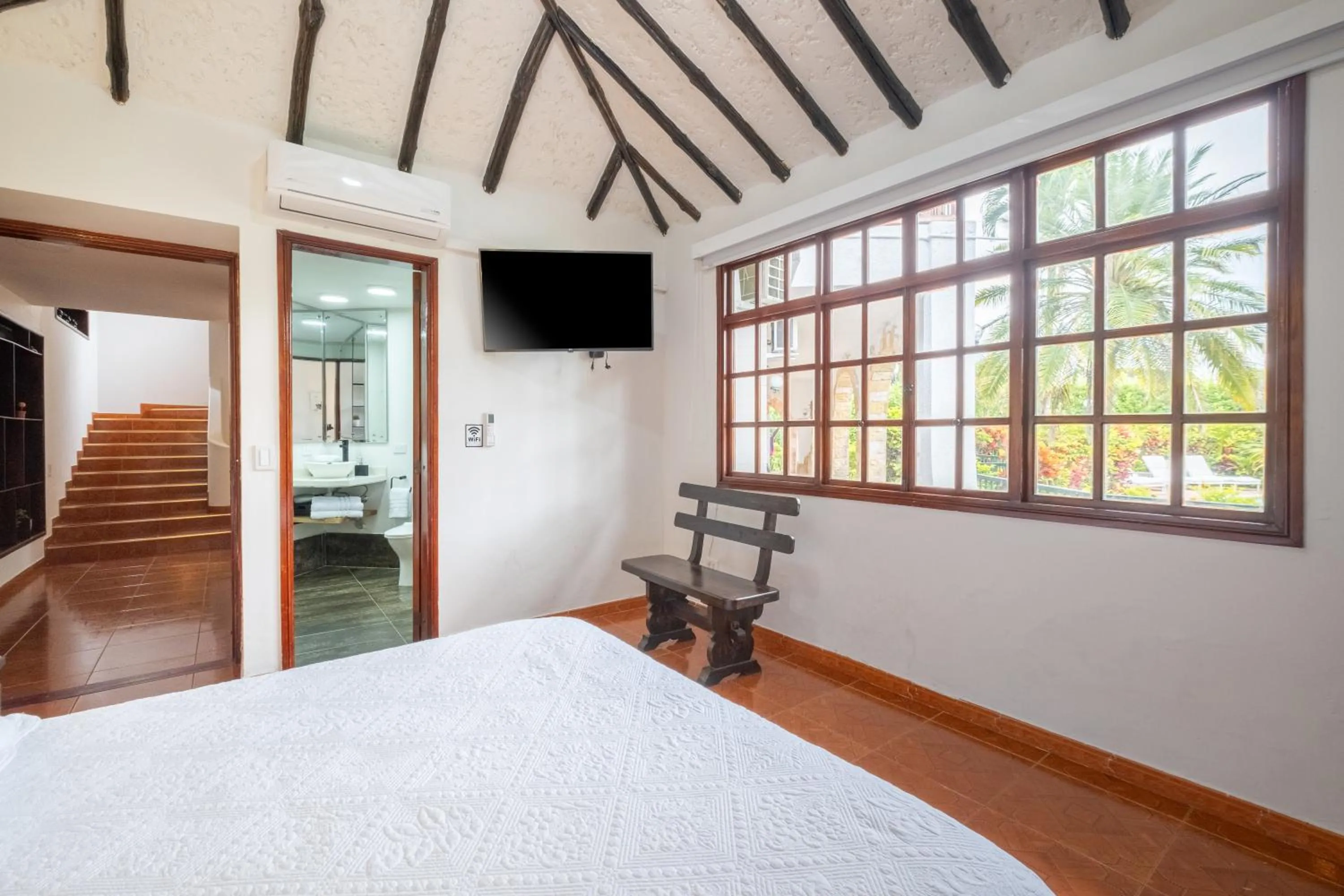 Bed in Hotel Chalet El Castillo by Majuva