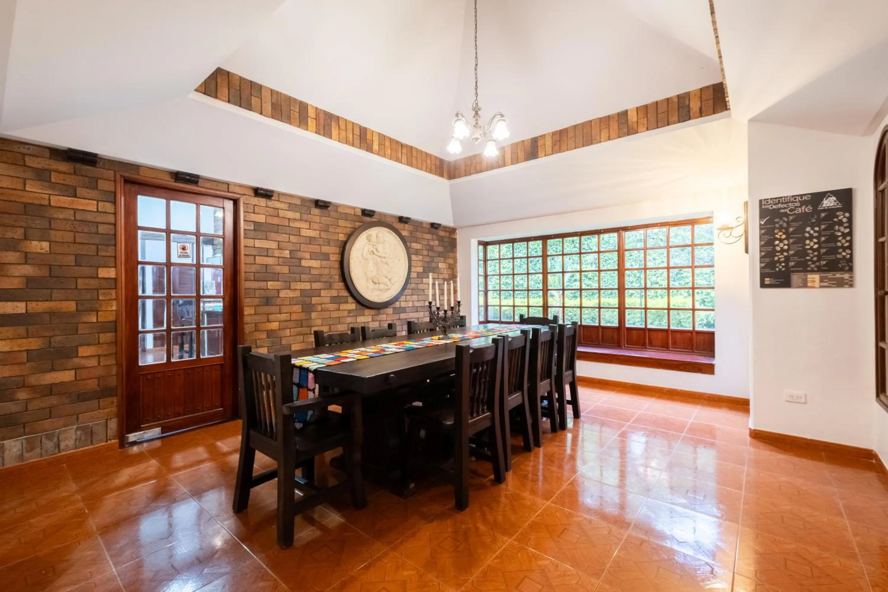 Seating area in Hotel Chalet El Castillo by Majuva
