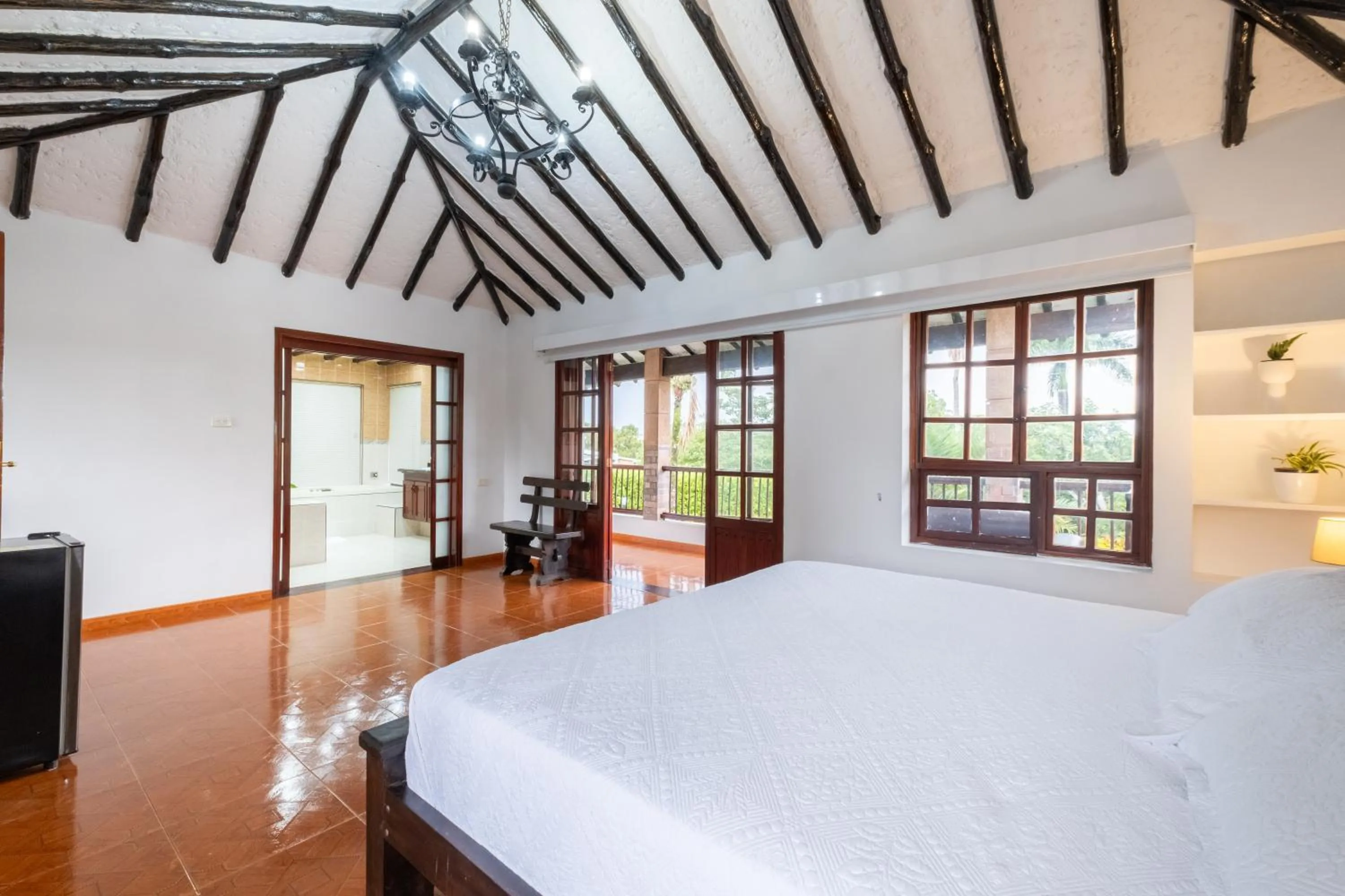 Bed in Hotel Chalet El Castillo by Majuva