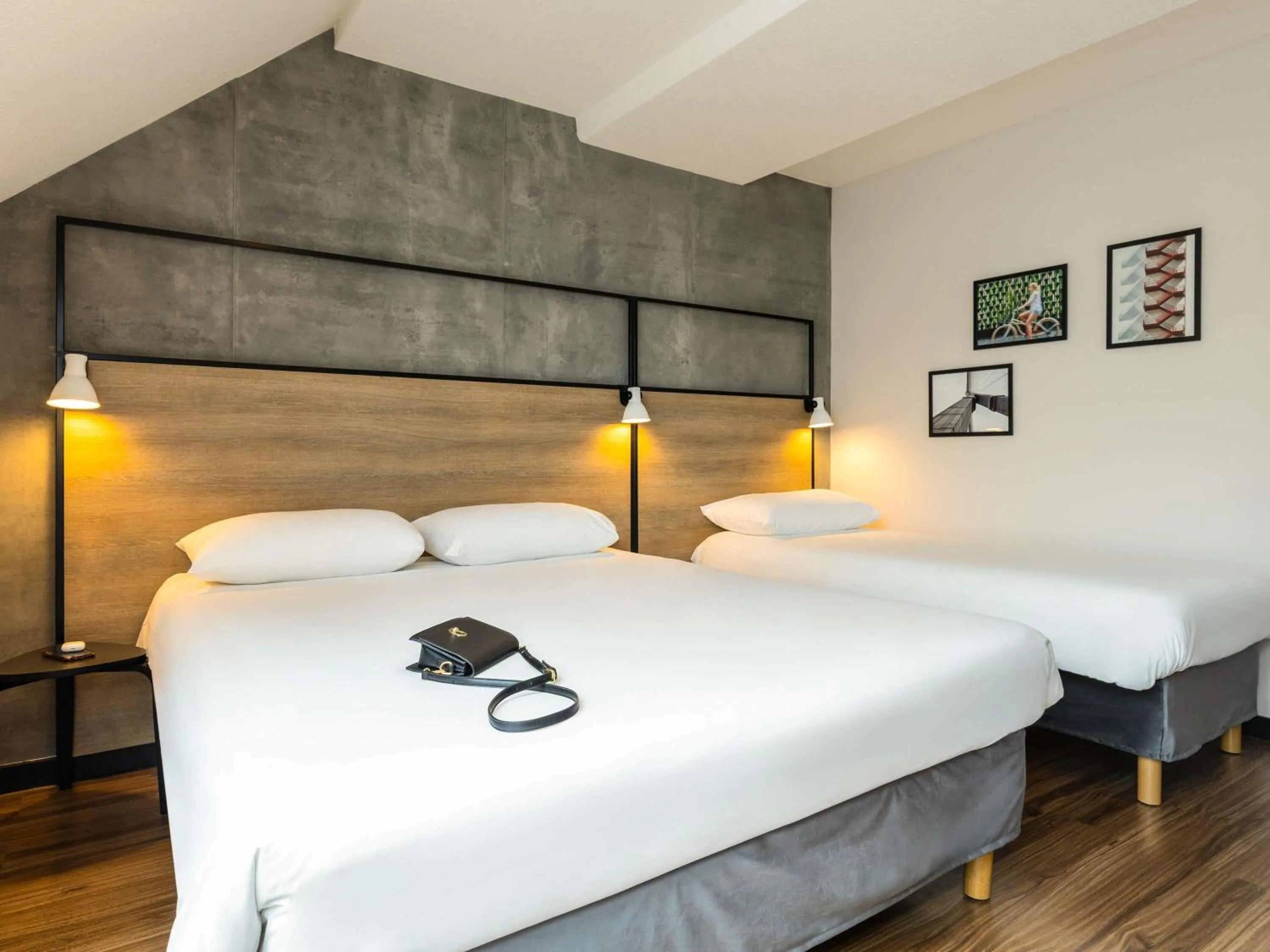 Bedroom, Bed in Ibis Namur Centre