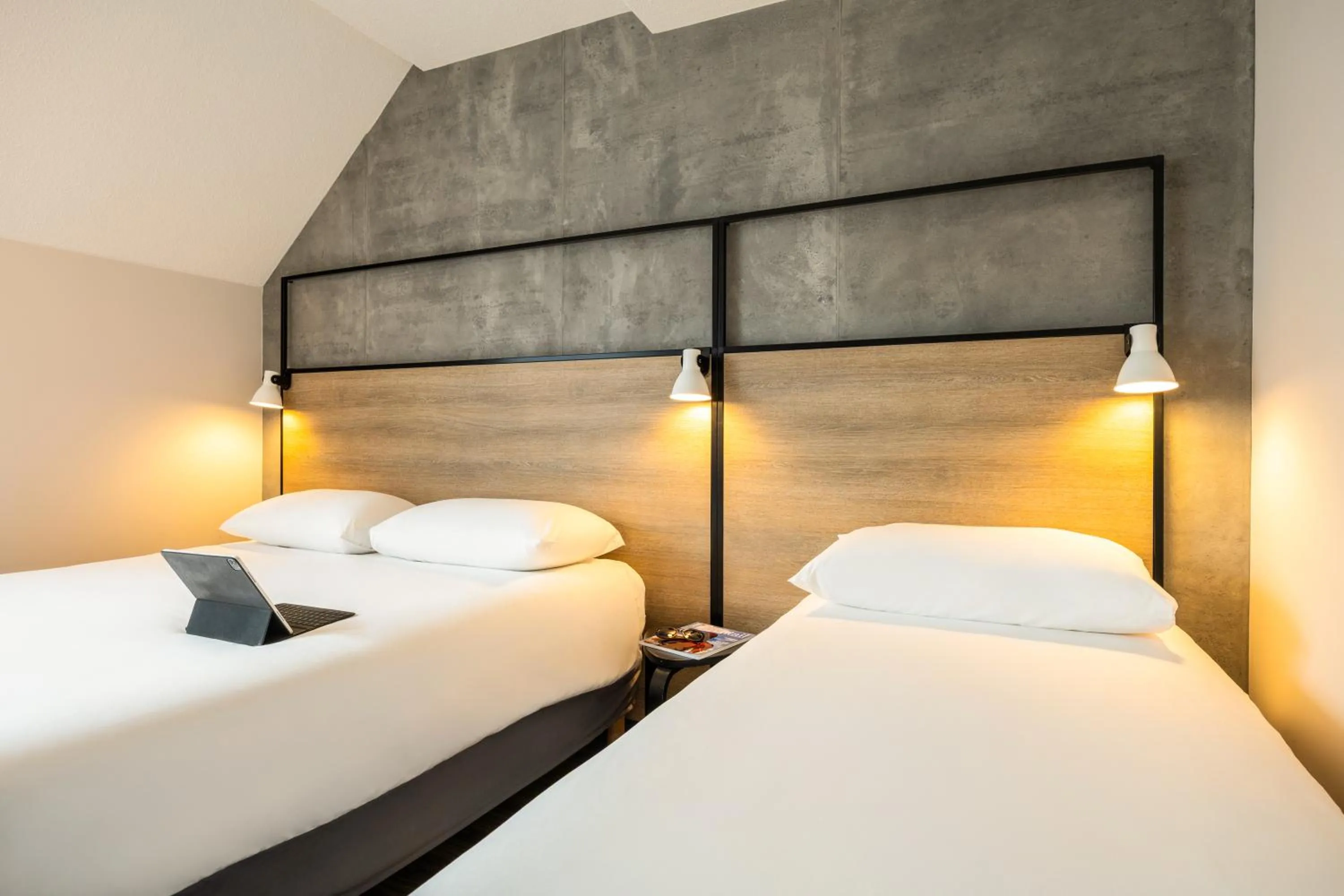 Bedroom, Bed in Ibis Namur Centre