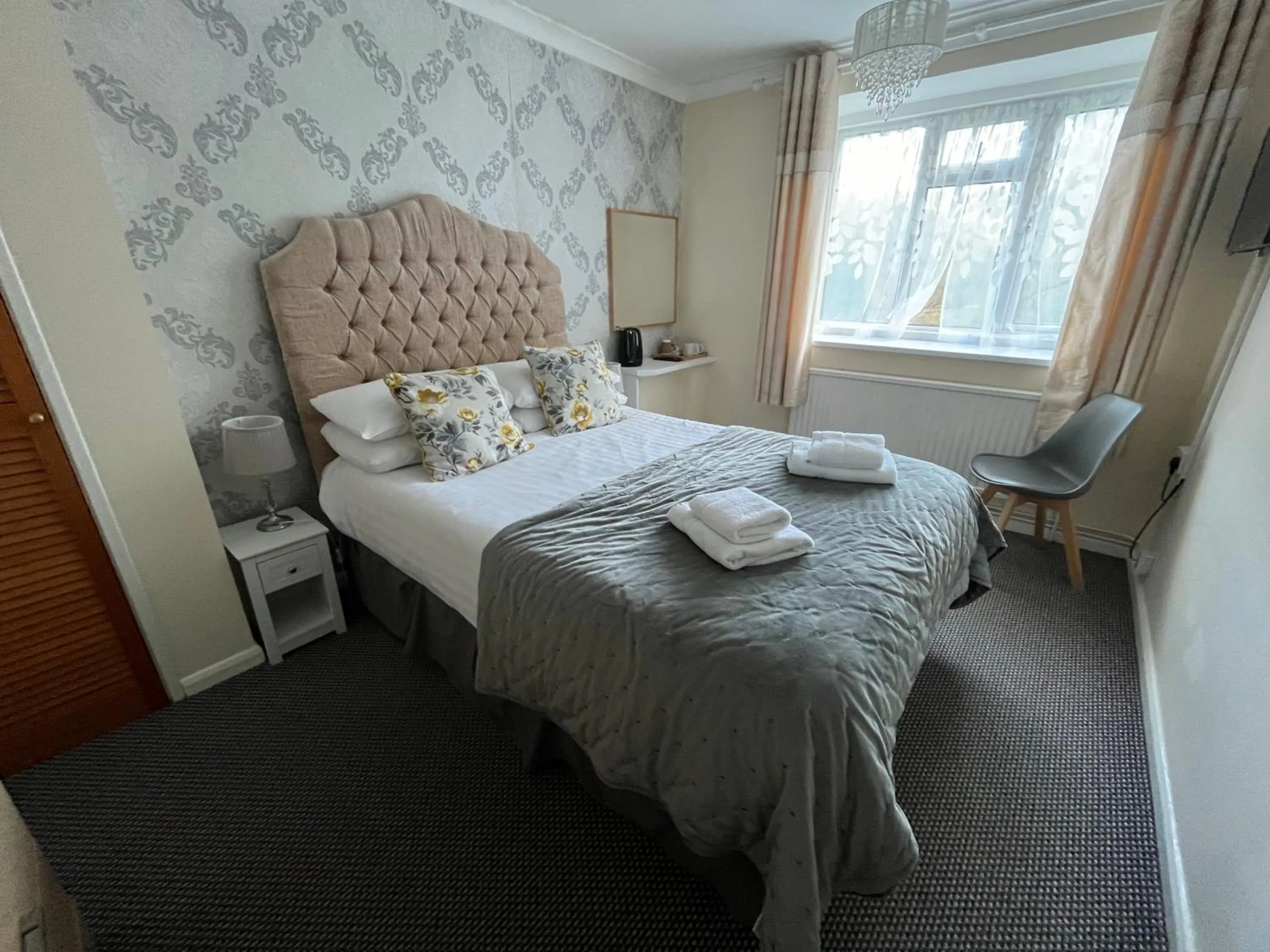 Bed in The Paddocks Hotel