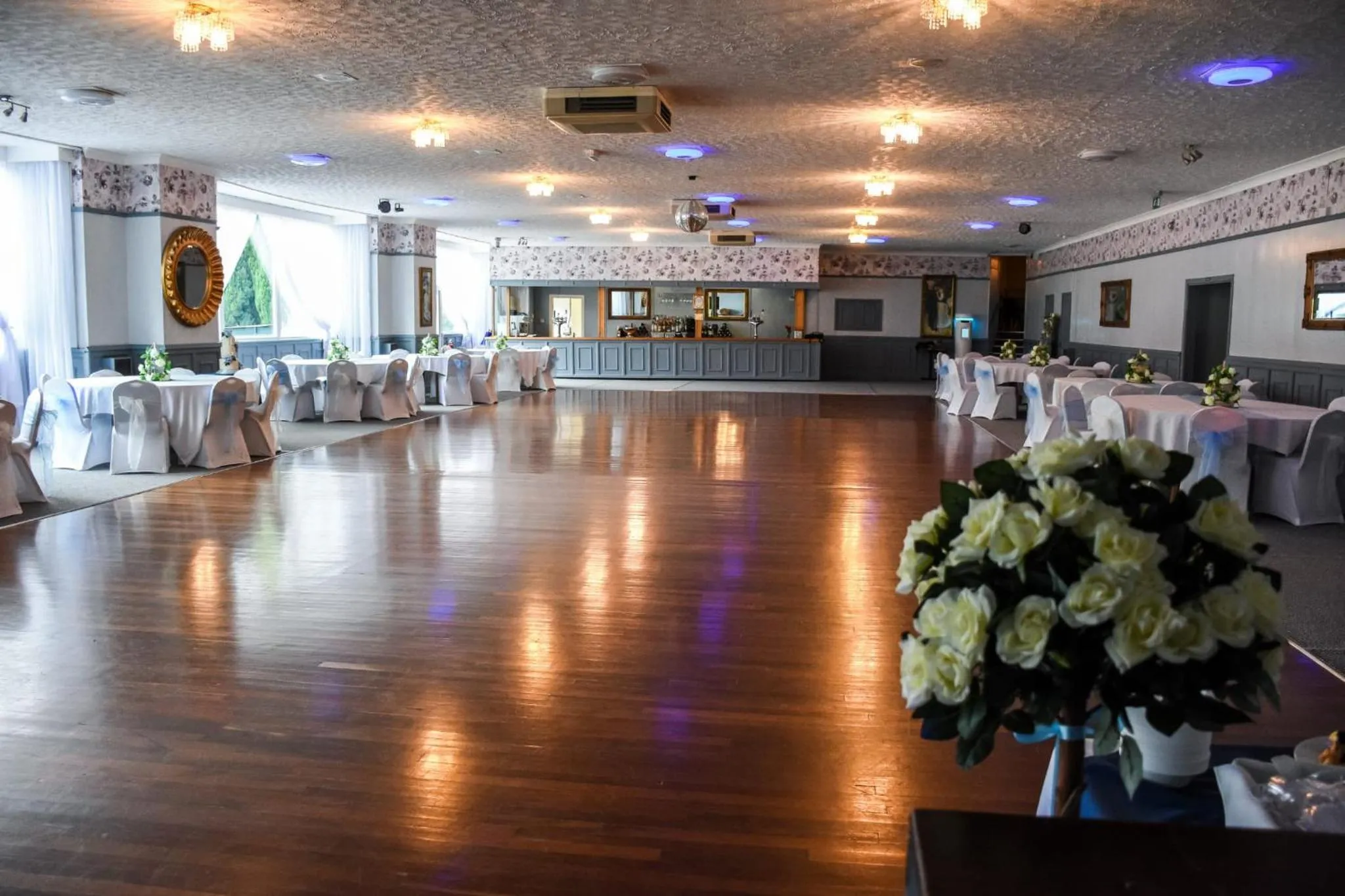 Restaurant/places to eat in The Paddocks Hotel