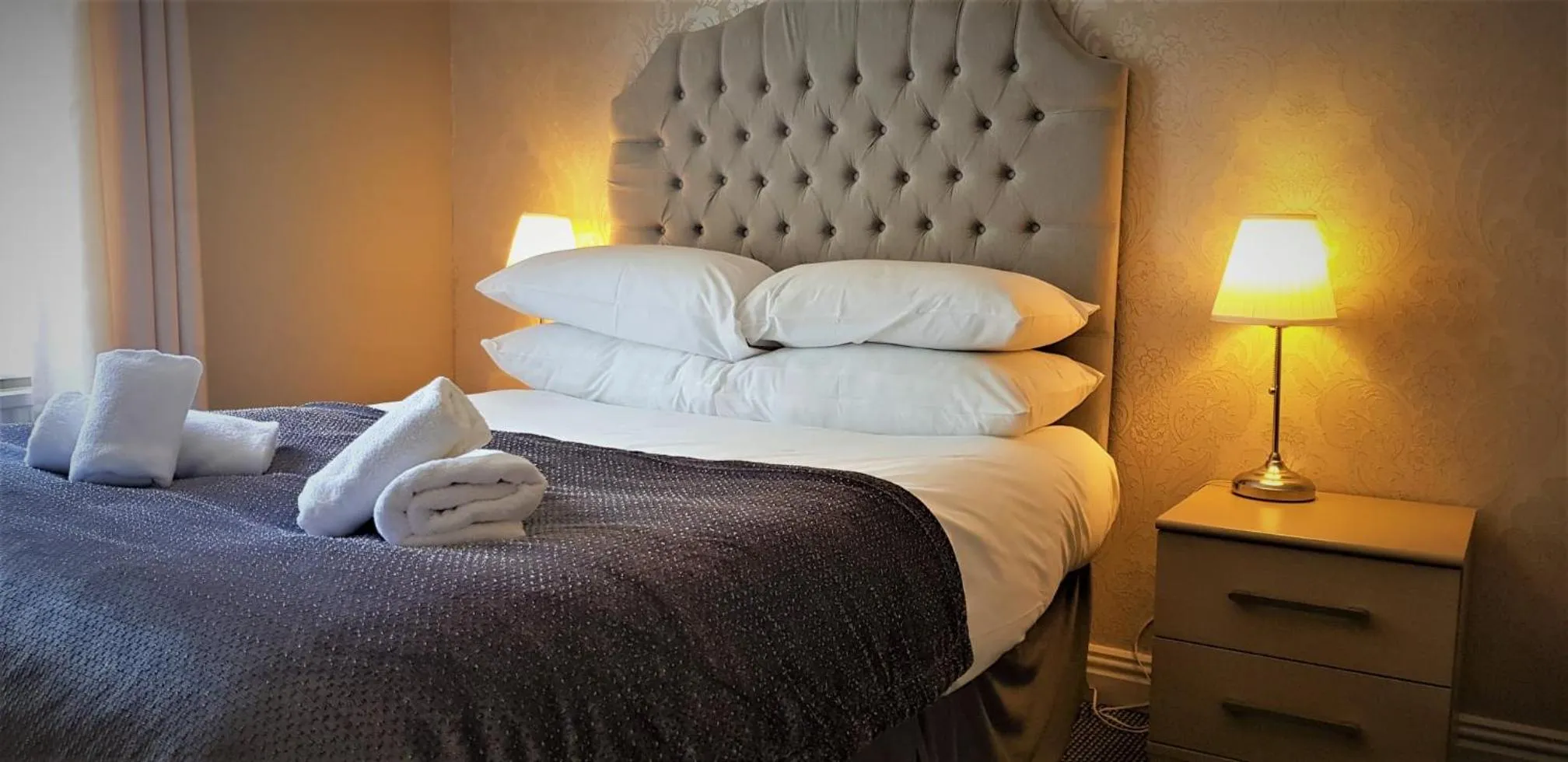 Bed in The Paddocks Hotel