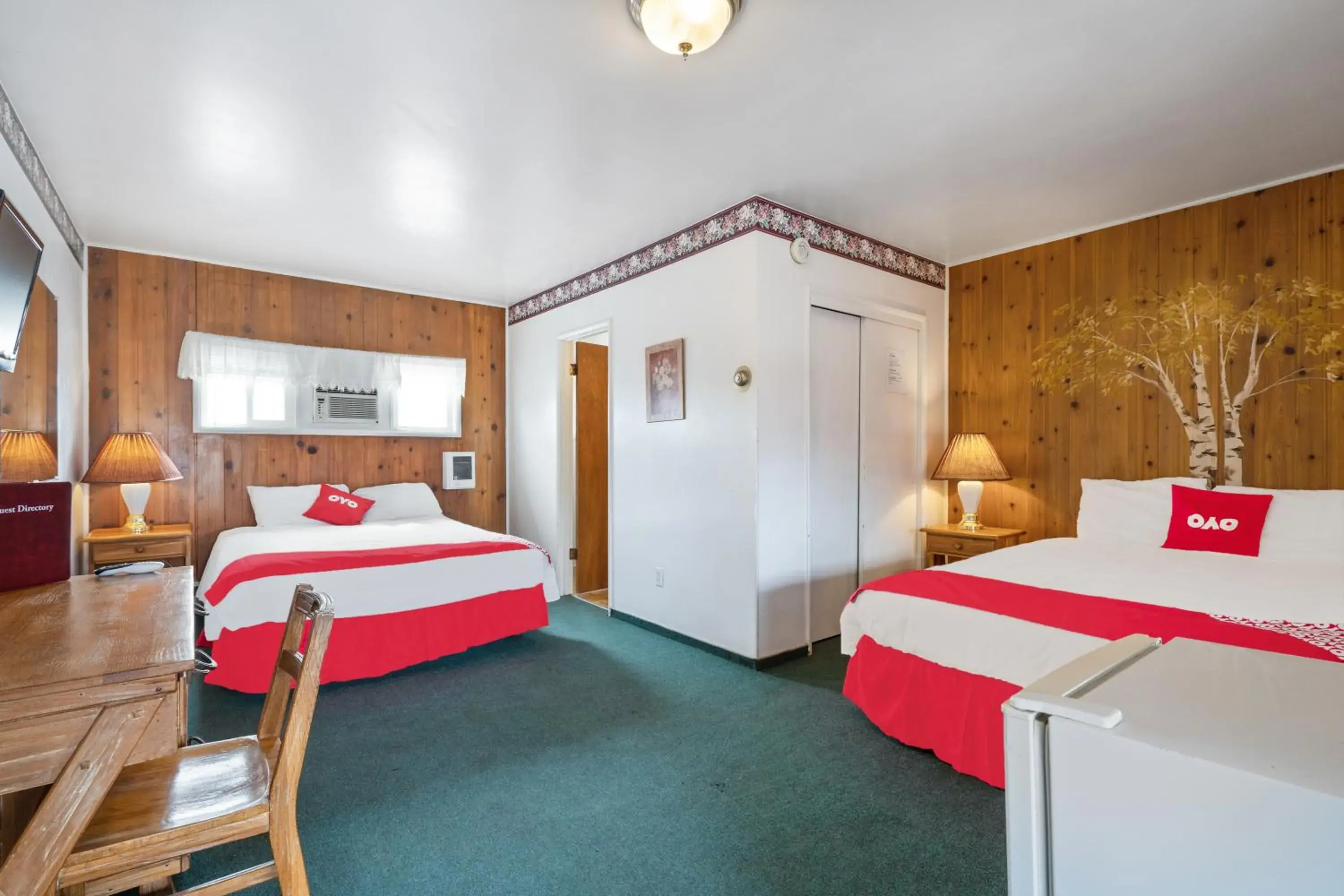 Queen Room with Two Queen Beds in OYO Silver Spur Burns Hwy 20 Queen Room with Two Queen Beds in OYO Silver Spur Burns Hwy 20