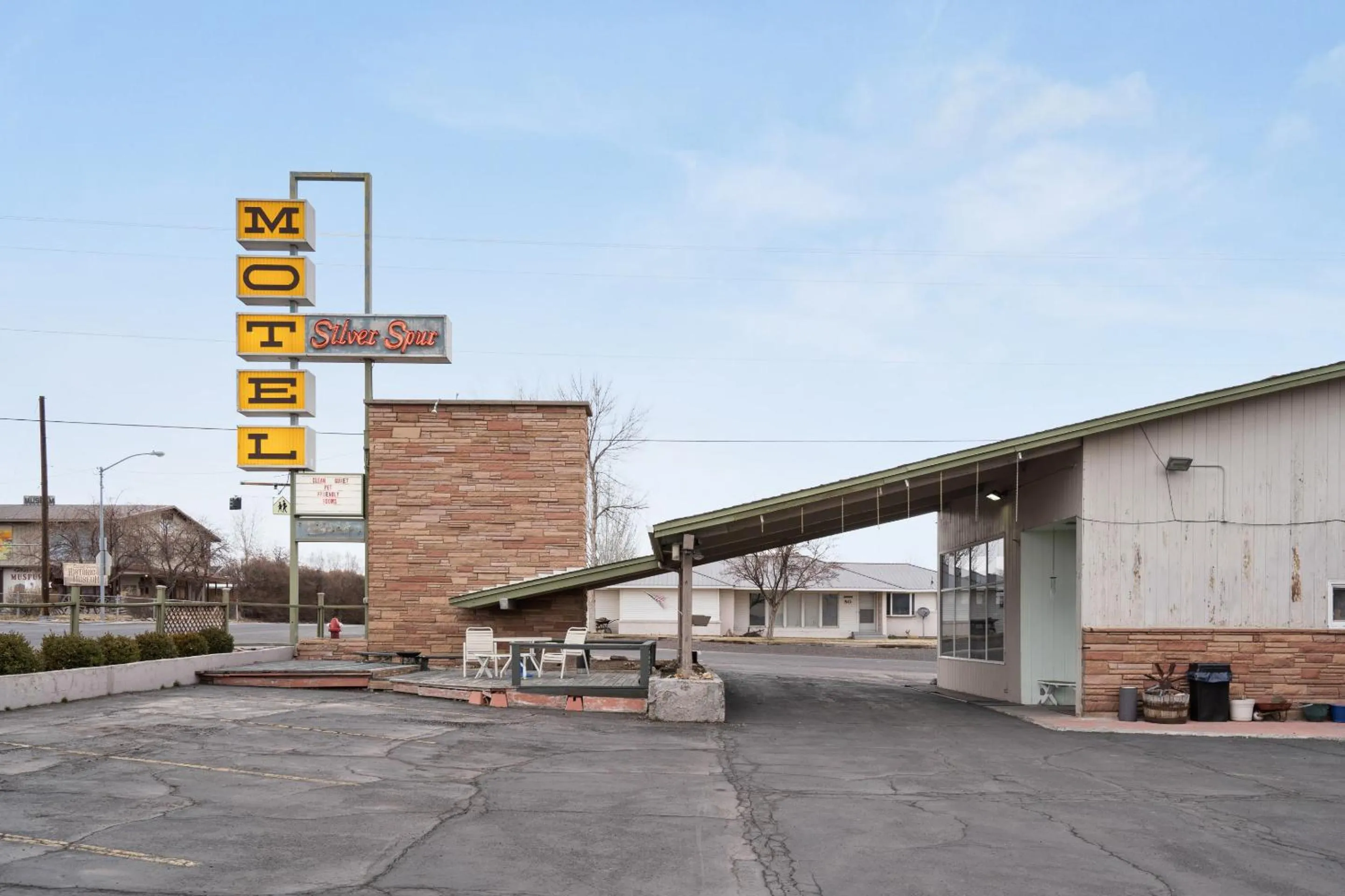 Facade/entrance in OYO Silver Spur Burns Hwy 20