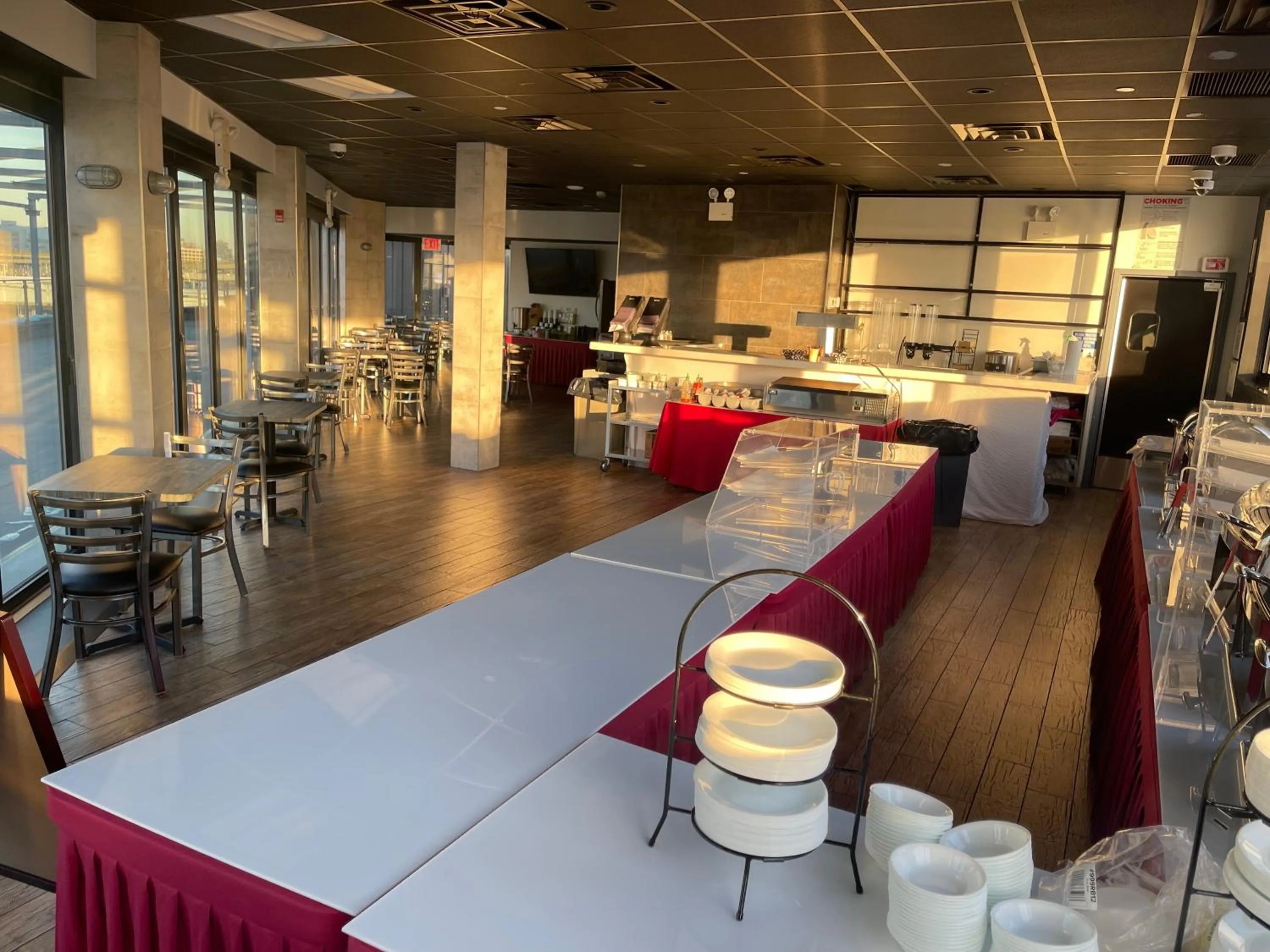 Breakfast in Feather Factory Hotel