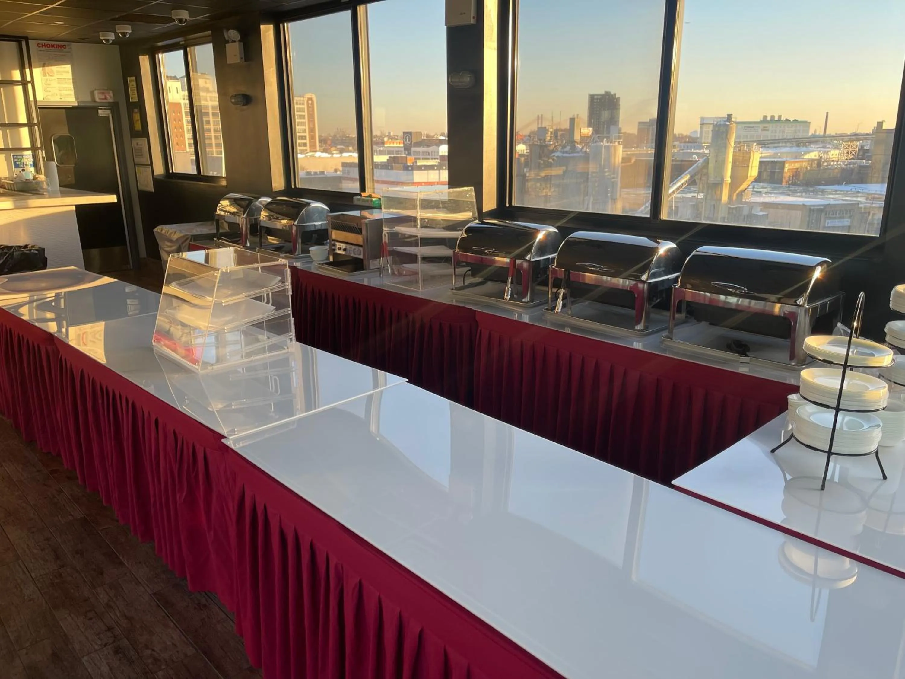 Breakfast in Feather Factory Hotel