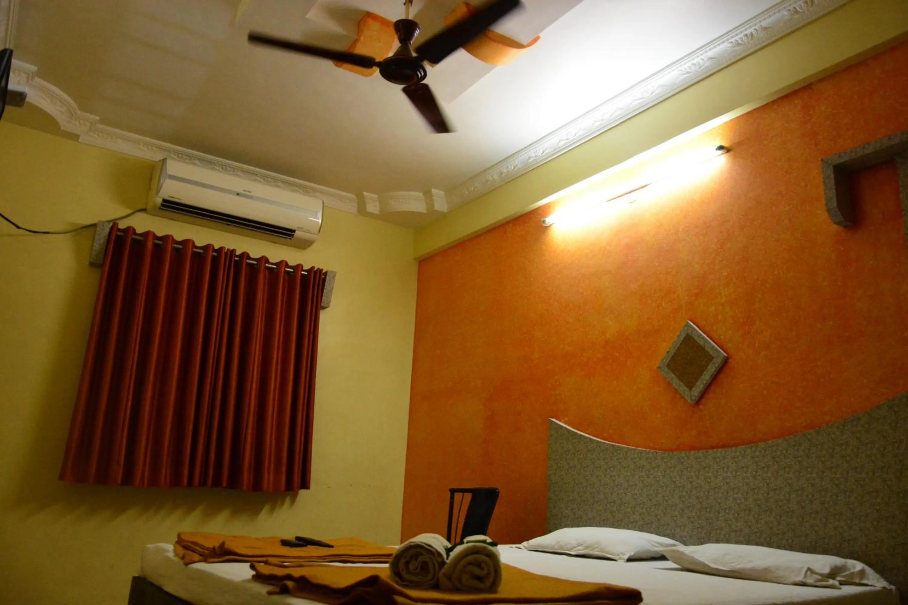 Bed in Hotel Sai Vishwa