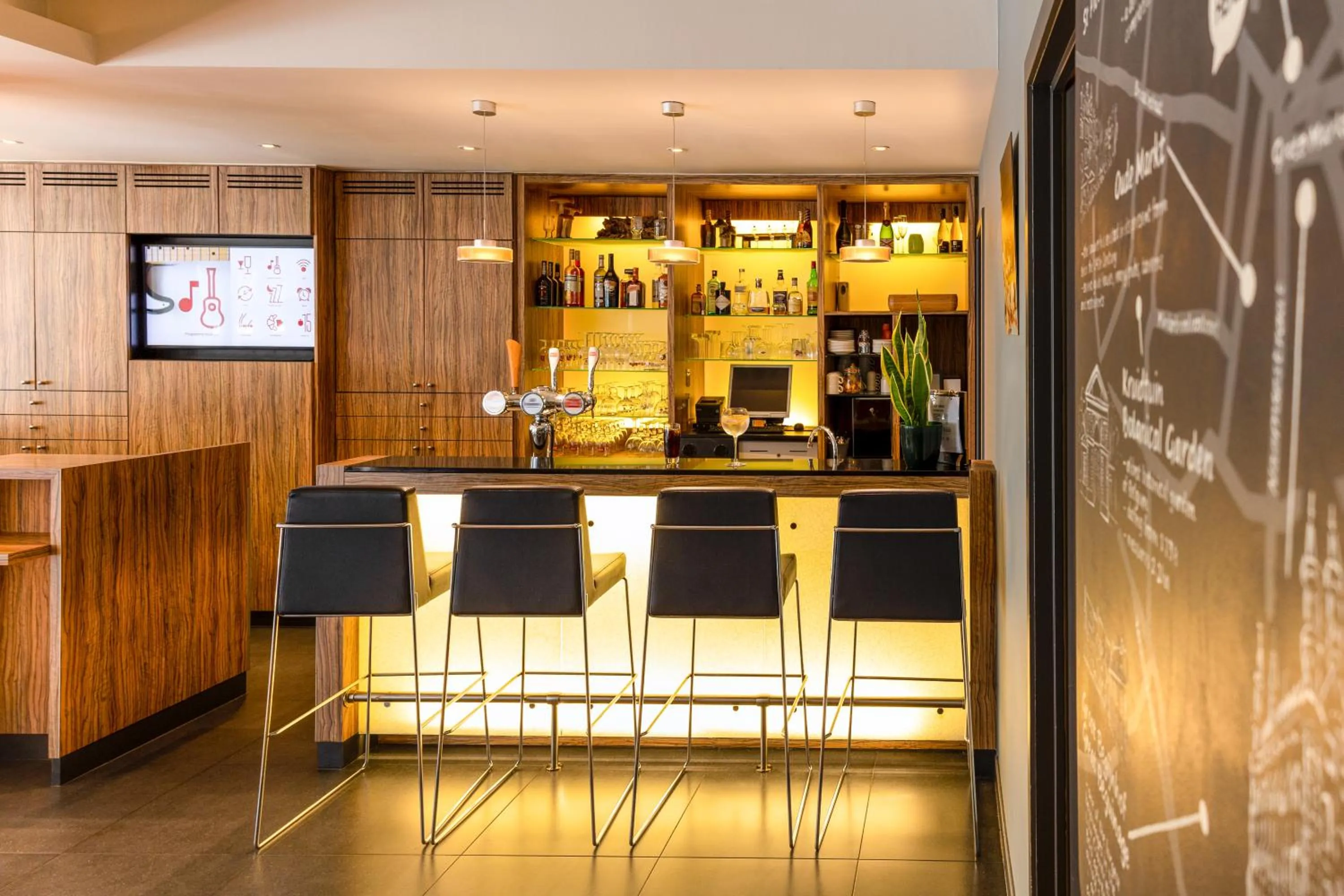 Lounge or bar in ibis Leuven Centrum