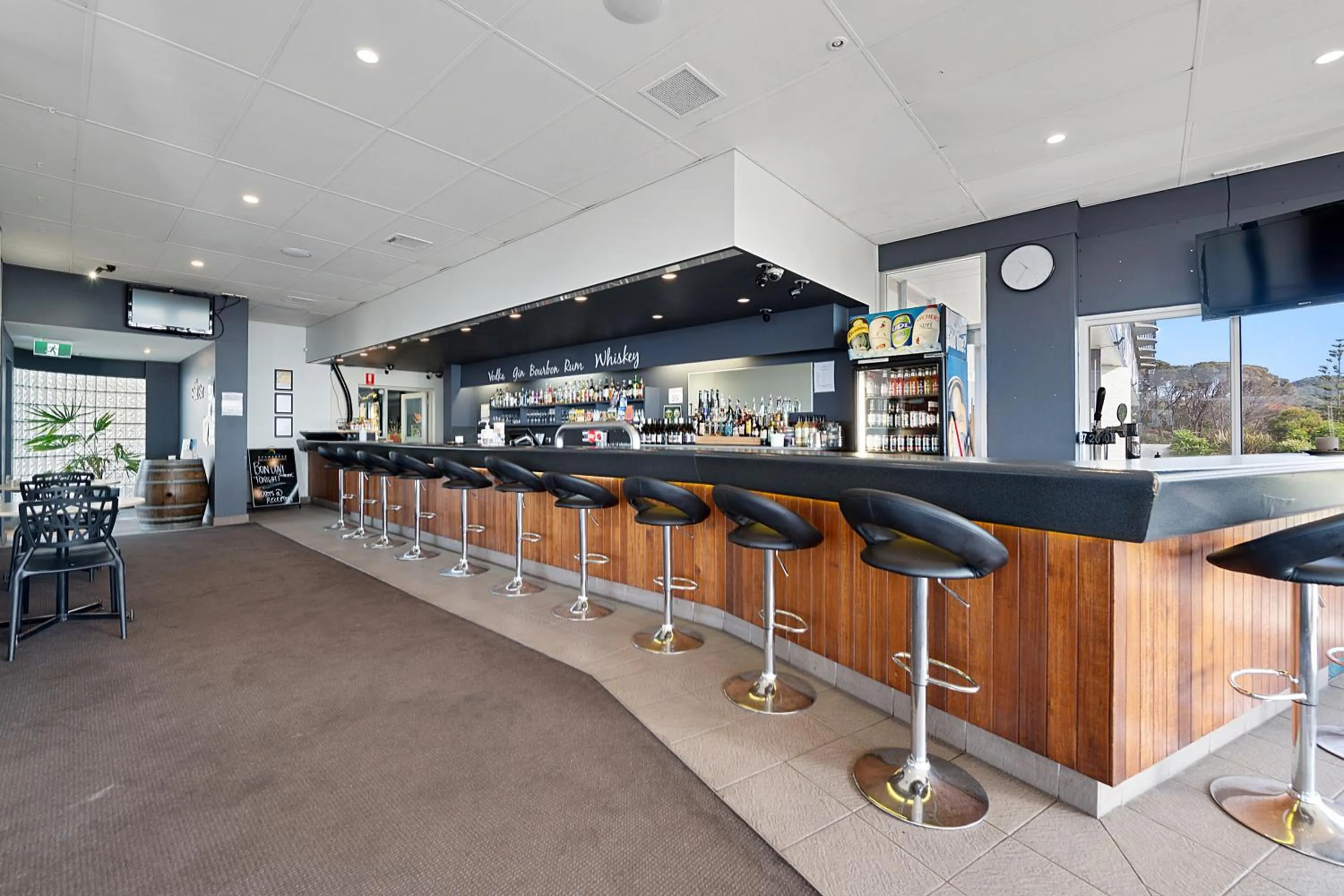 Lounge or bar in Scamander Beach Resort