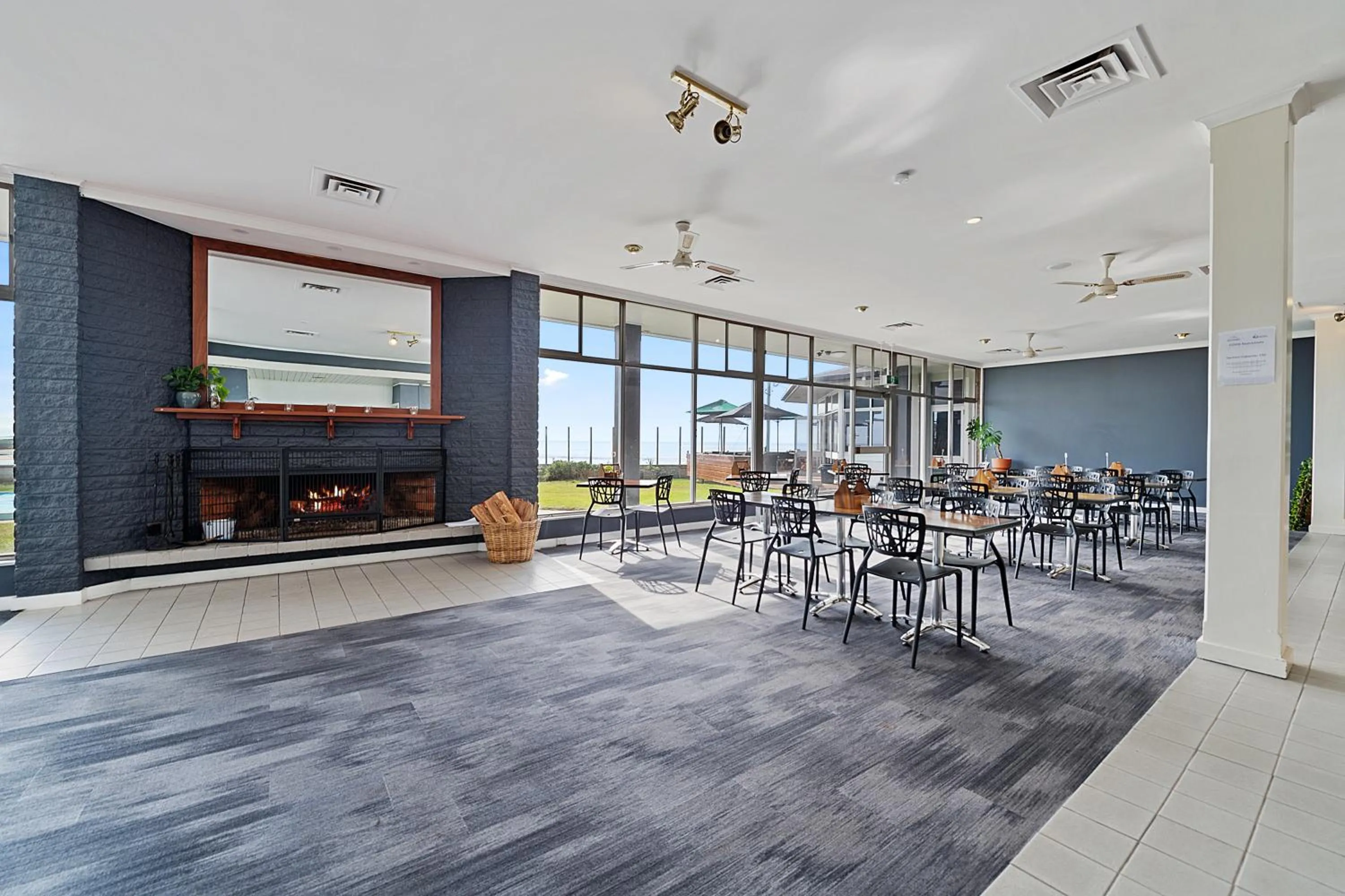 Restaurant/places to eat in Scamander Beach Resort