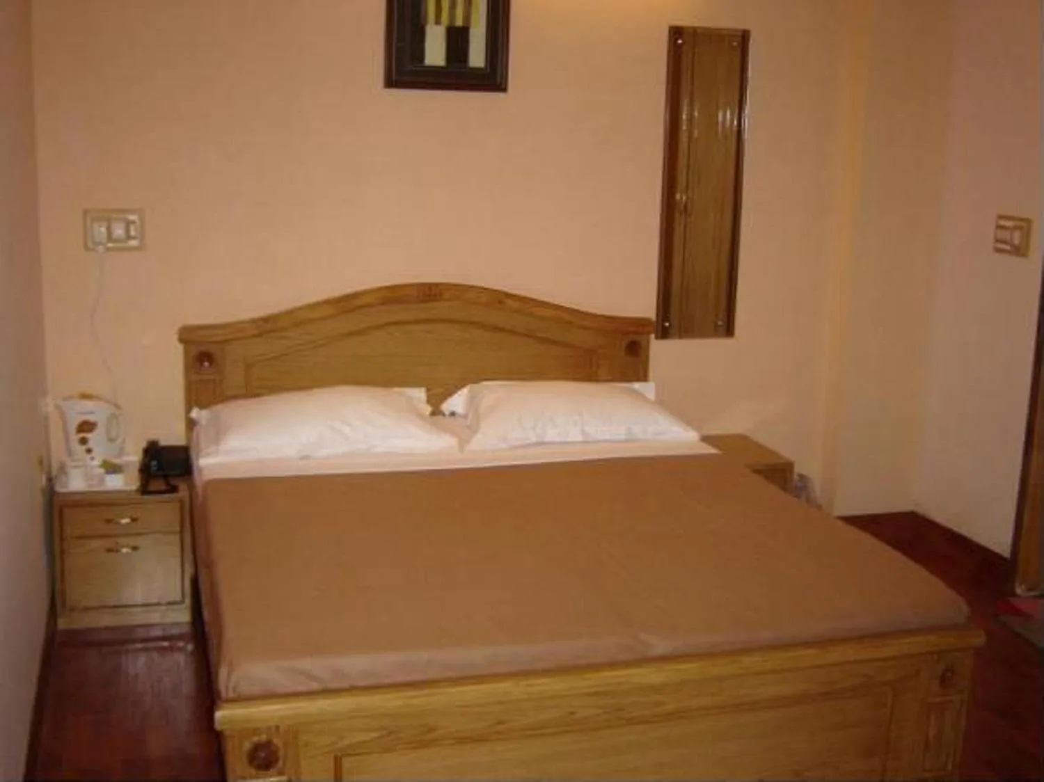 Bedroom, Bed in Hotel Landmark