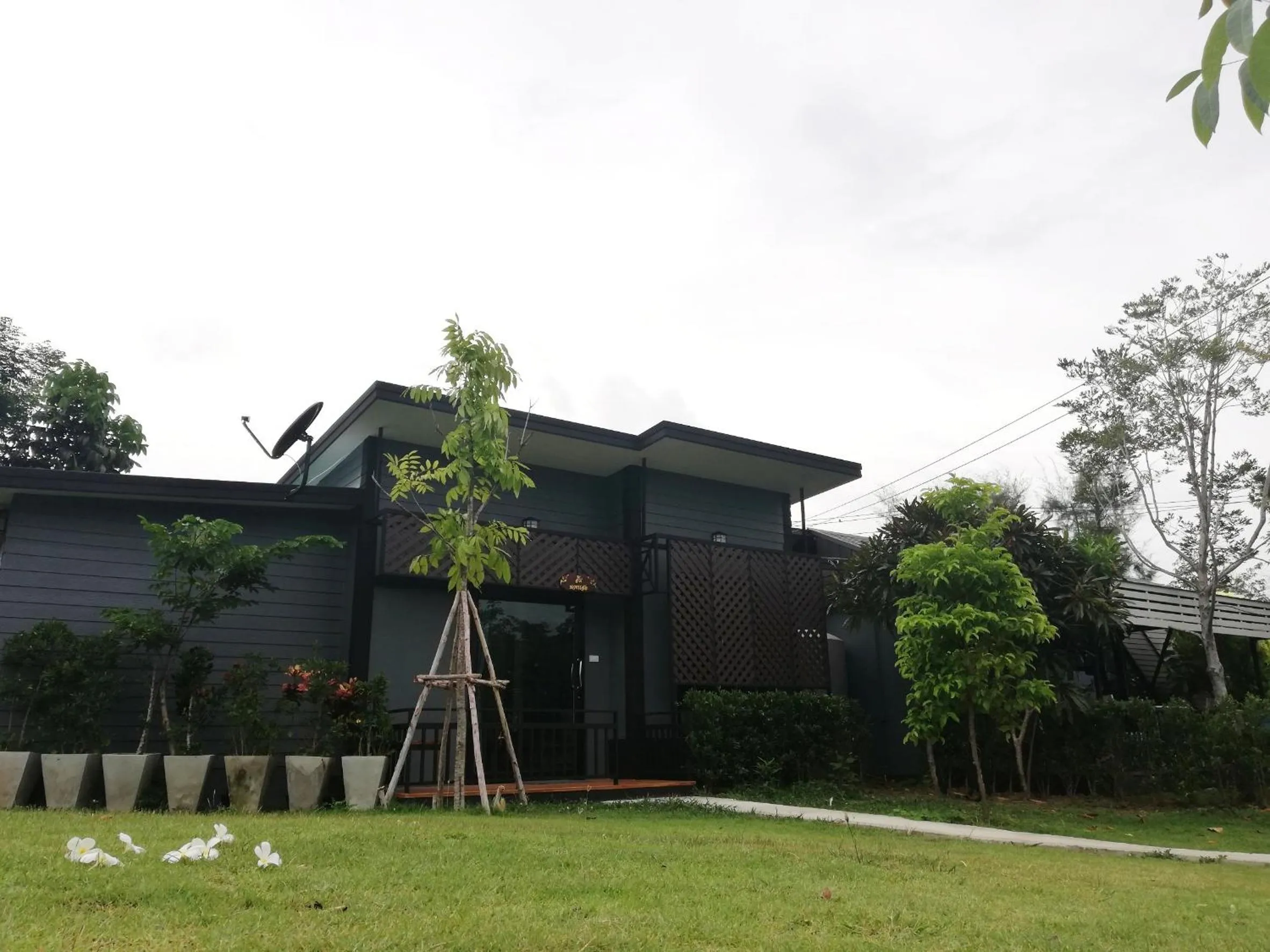 Property building in T'Luck House Resort