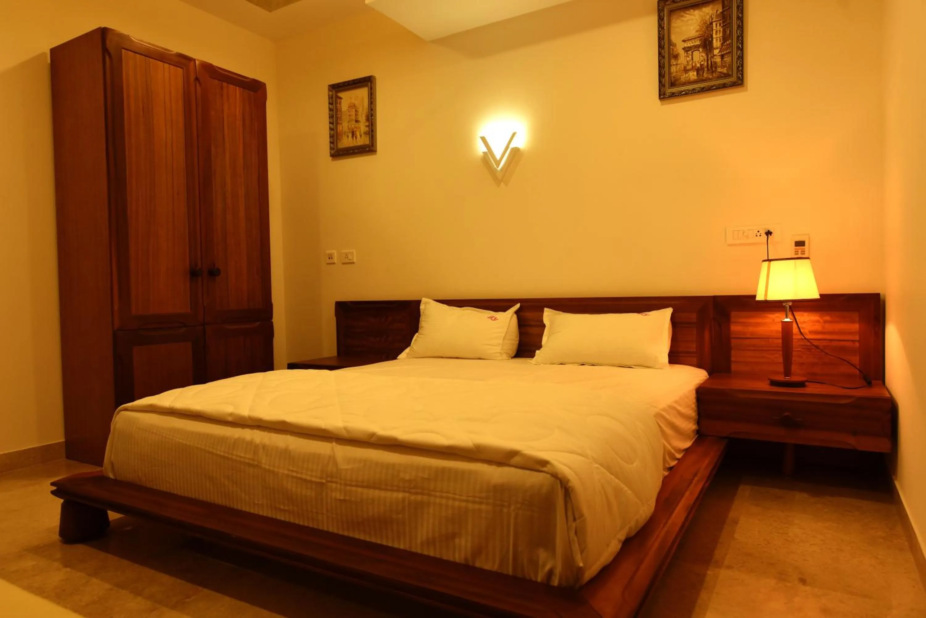 Bed in Sky Residency