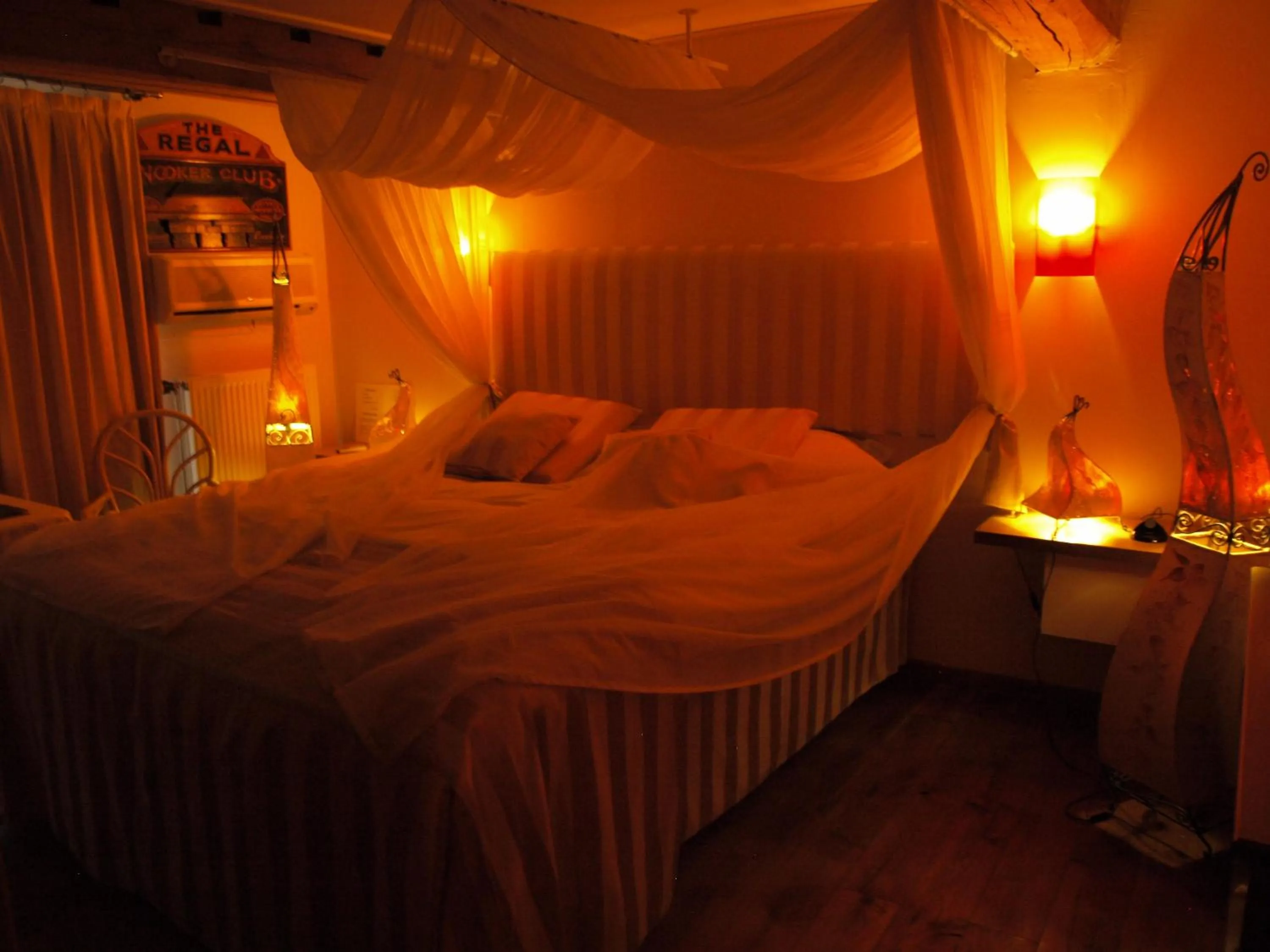 Photo of the whole room in Hotel De Stokerij