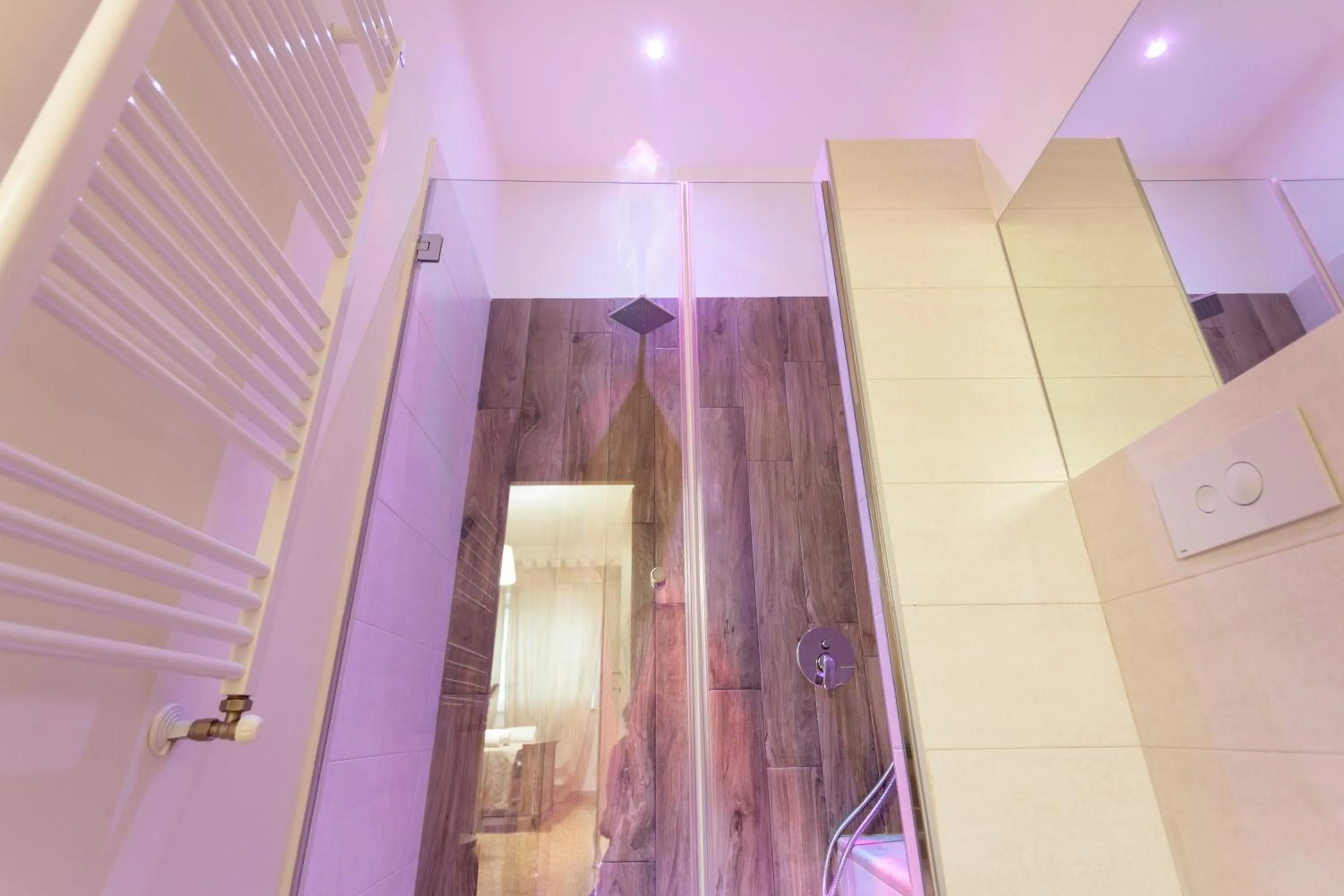 Shower in Piazza Marina