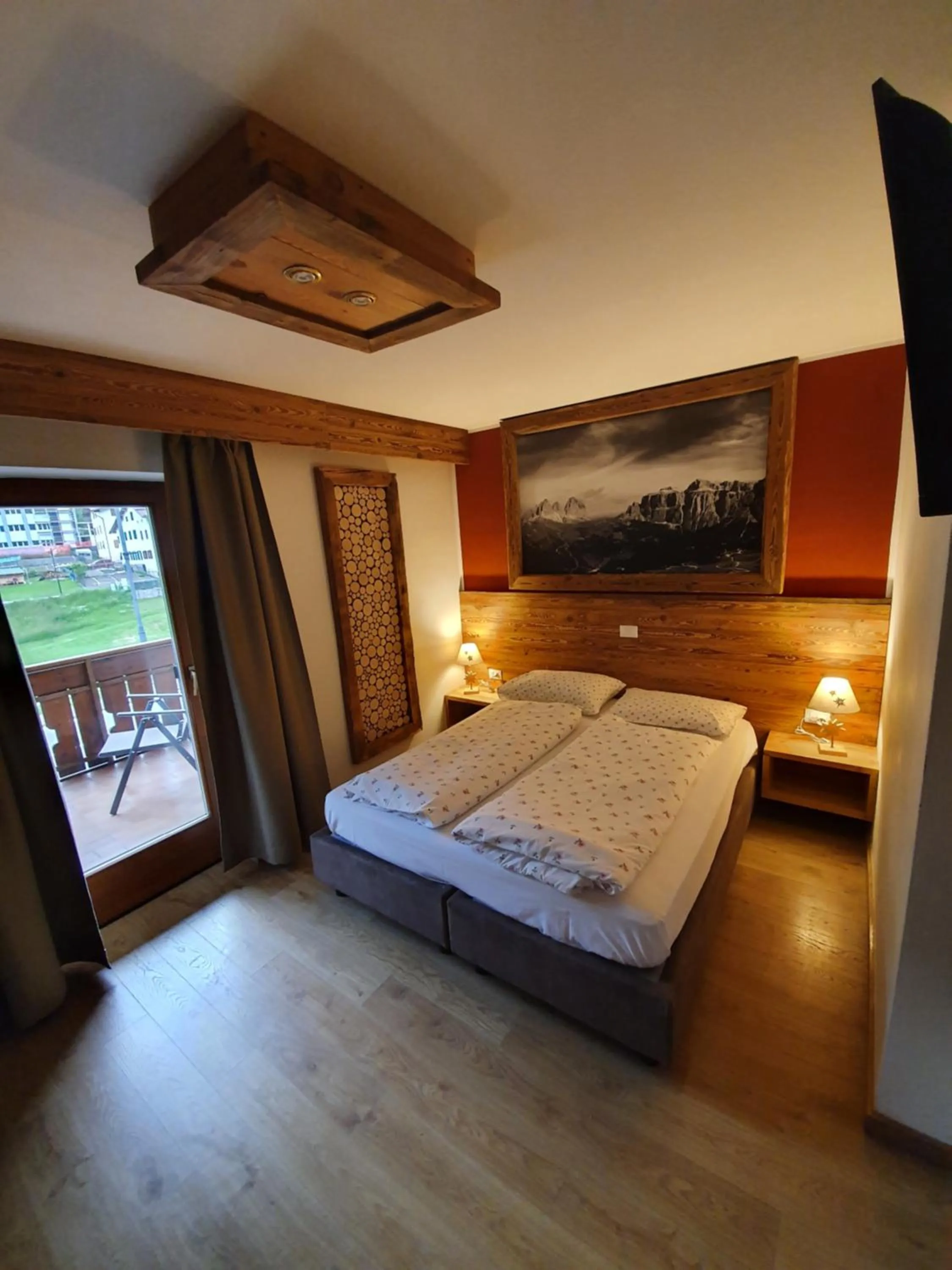 Garni Eden Bed and breakfast