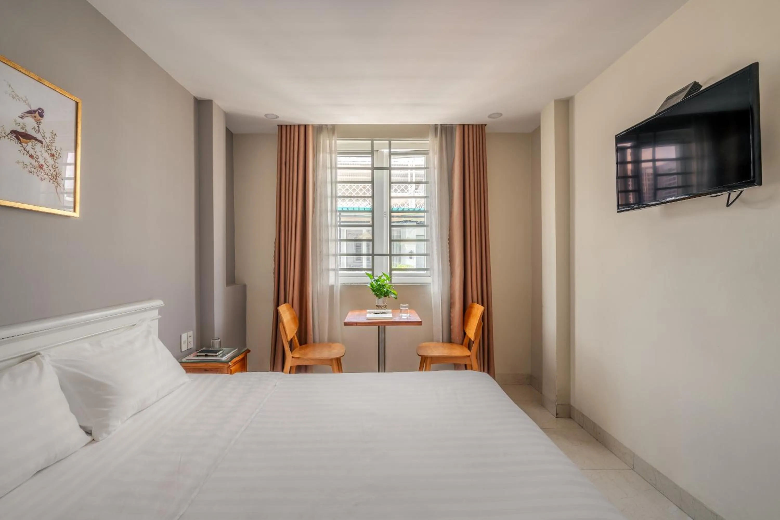 TV and multimedia, Bed in SAZI Erato Hotel - Free Airport & Breakfast