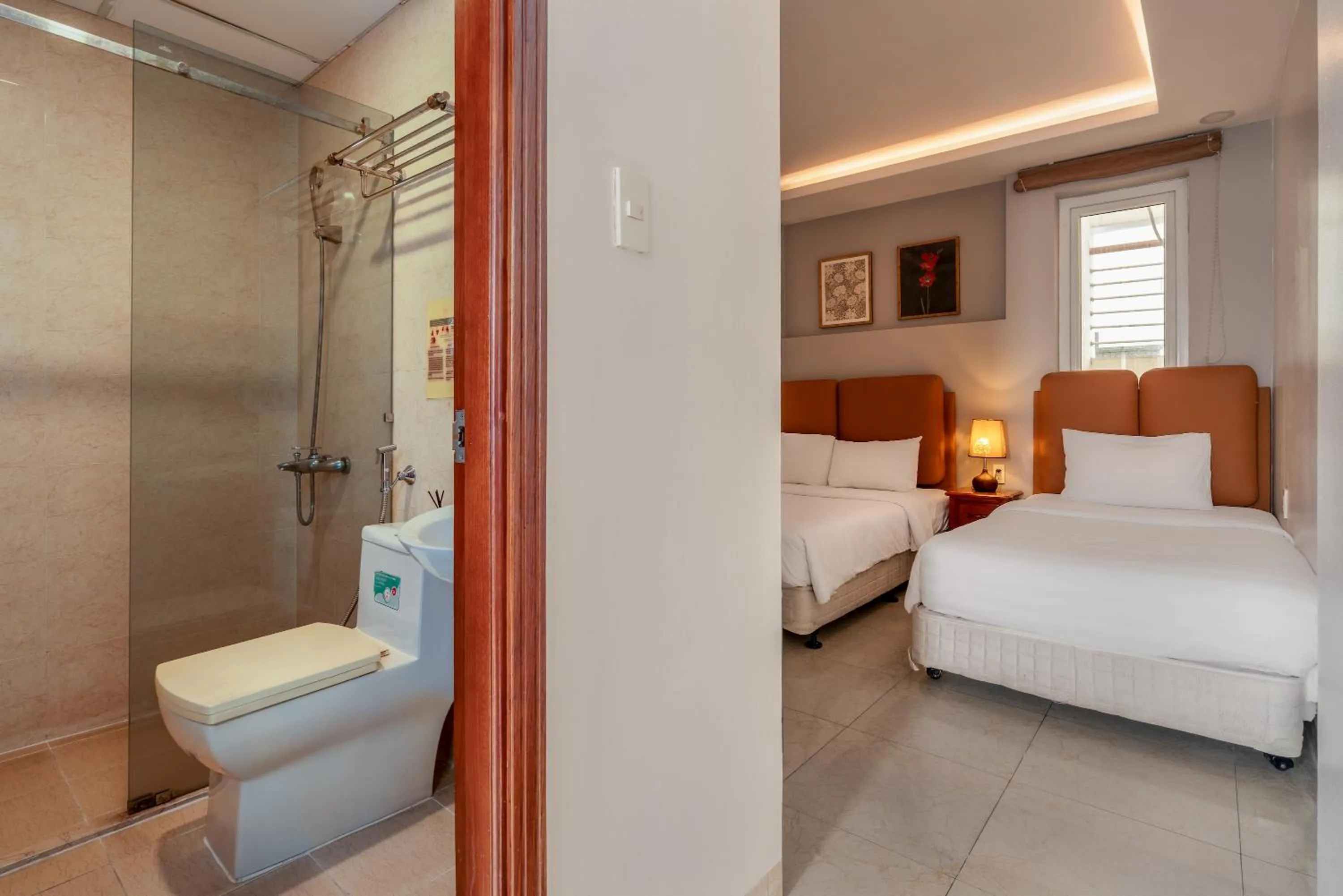 Photo of the whole room, Bed in SAZI Erato Hotel - Free Airport & Breakfast