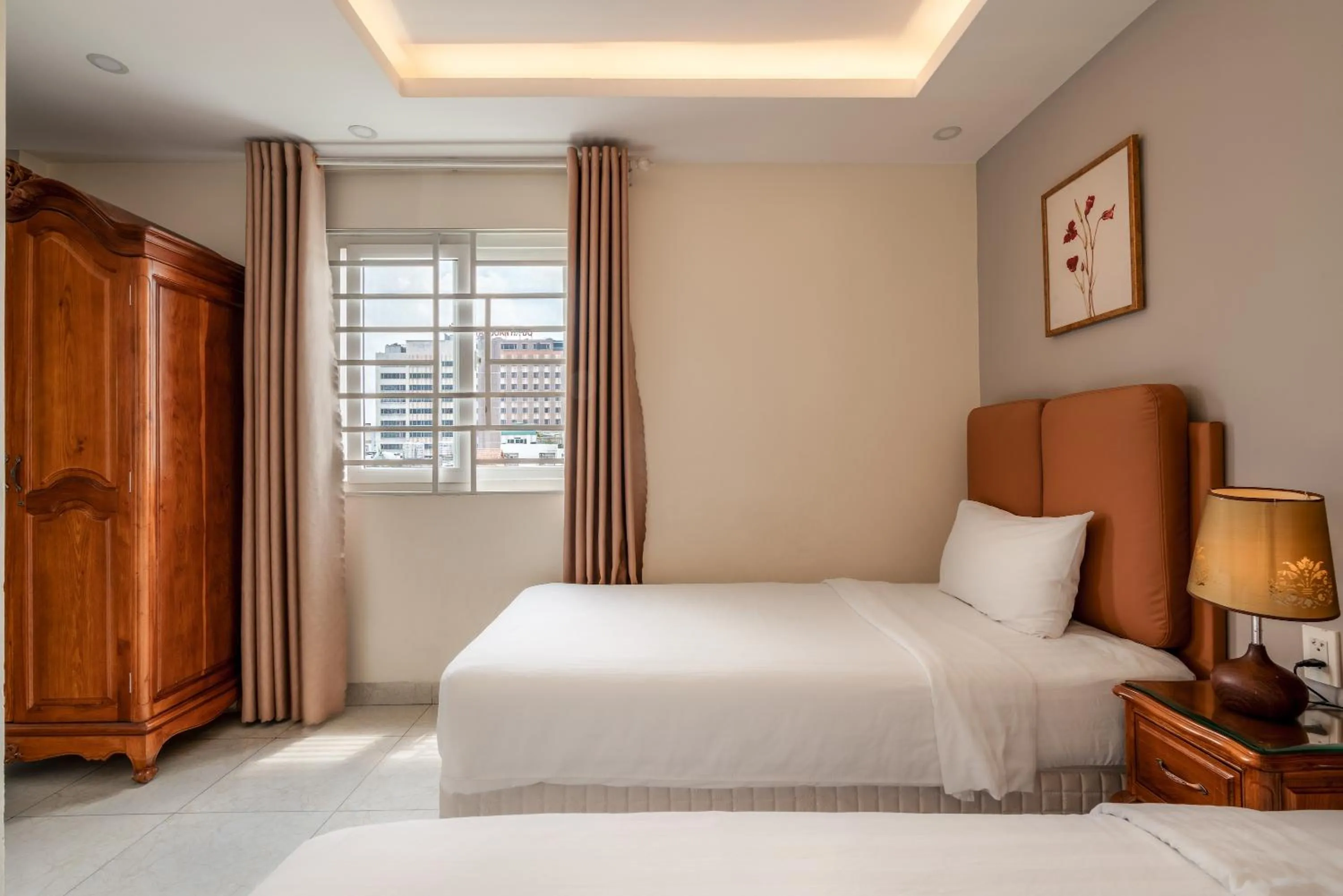 Bed in SAZI Erato Hotel - Free Airport & Breakfast