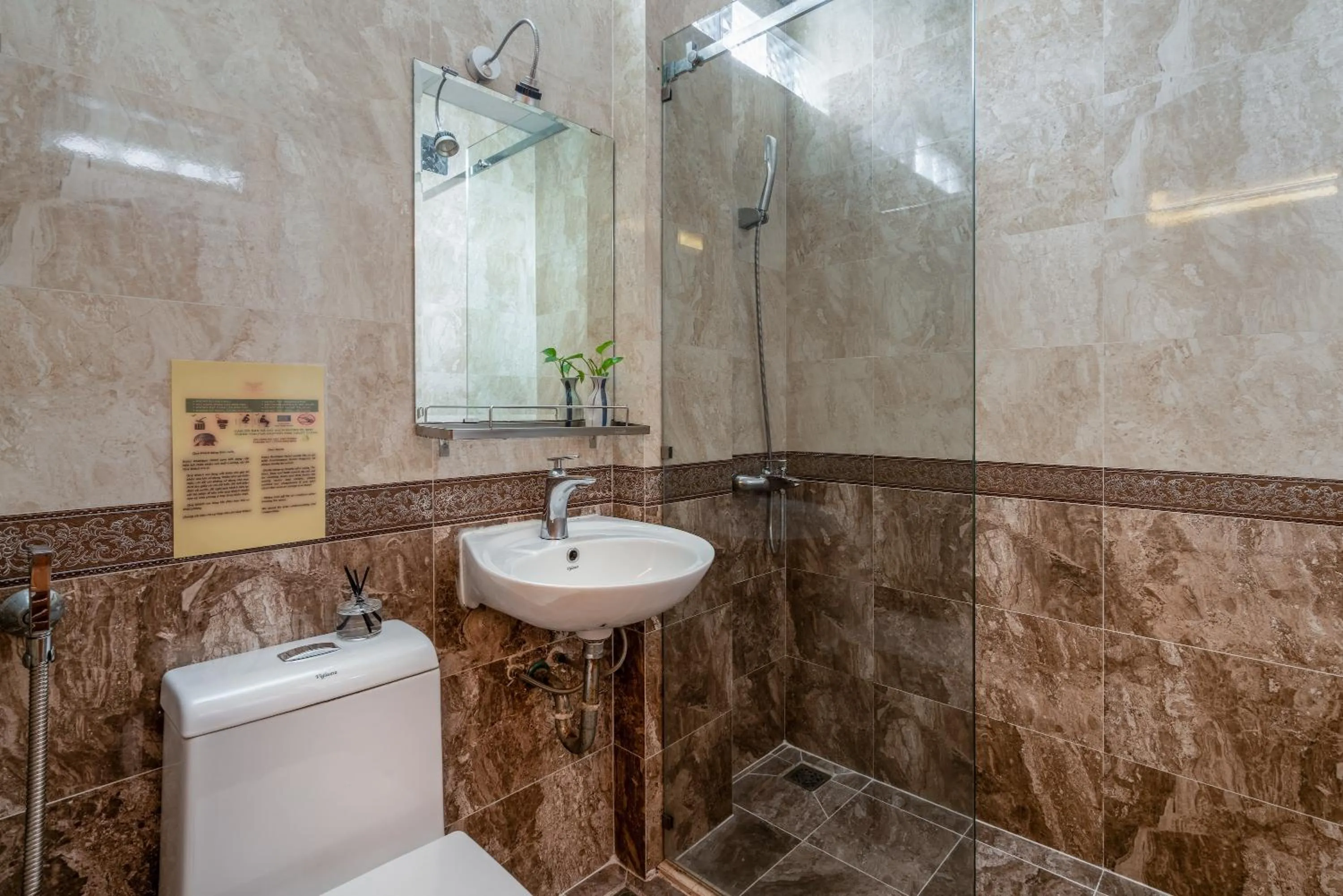 Toilet in SAZI Erato Hotel - Free Airport & Breakfast