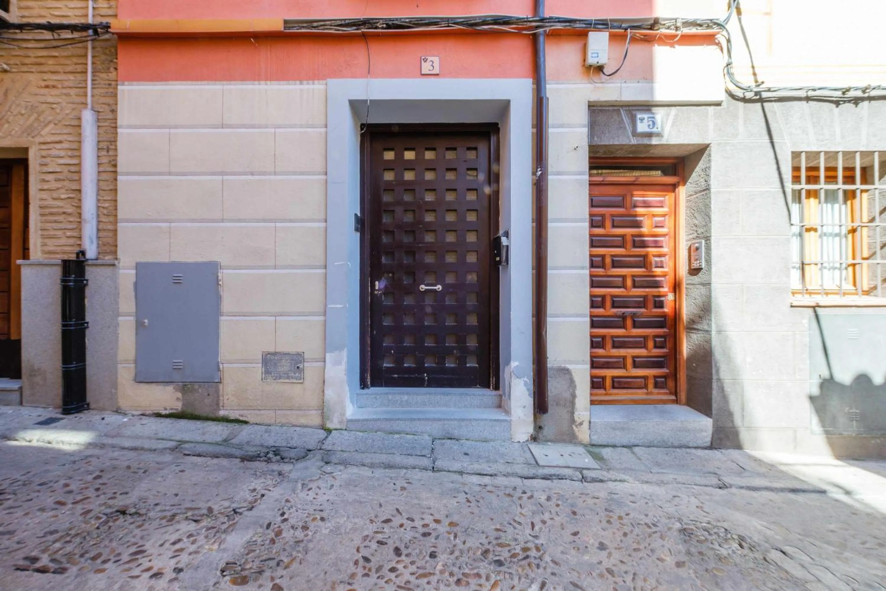 Facade/entrance in Toledo AP Alojamiento Turísticos