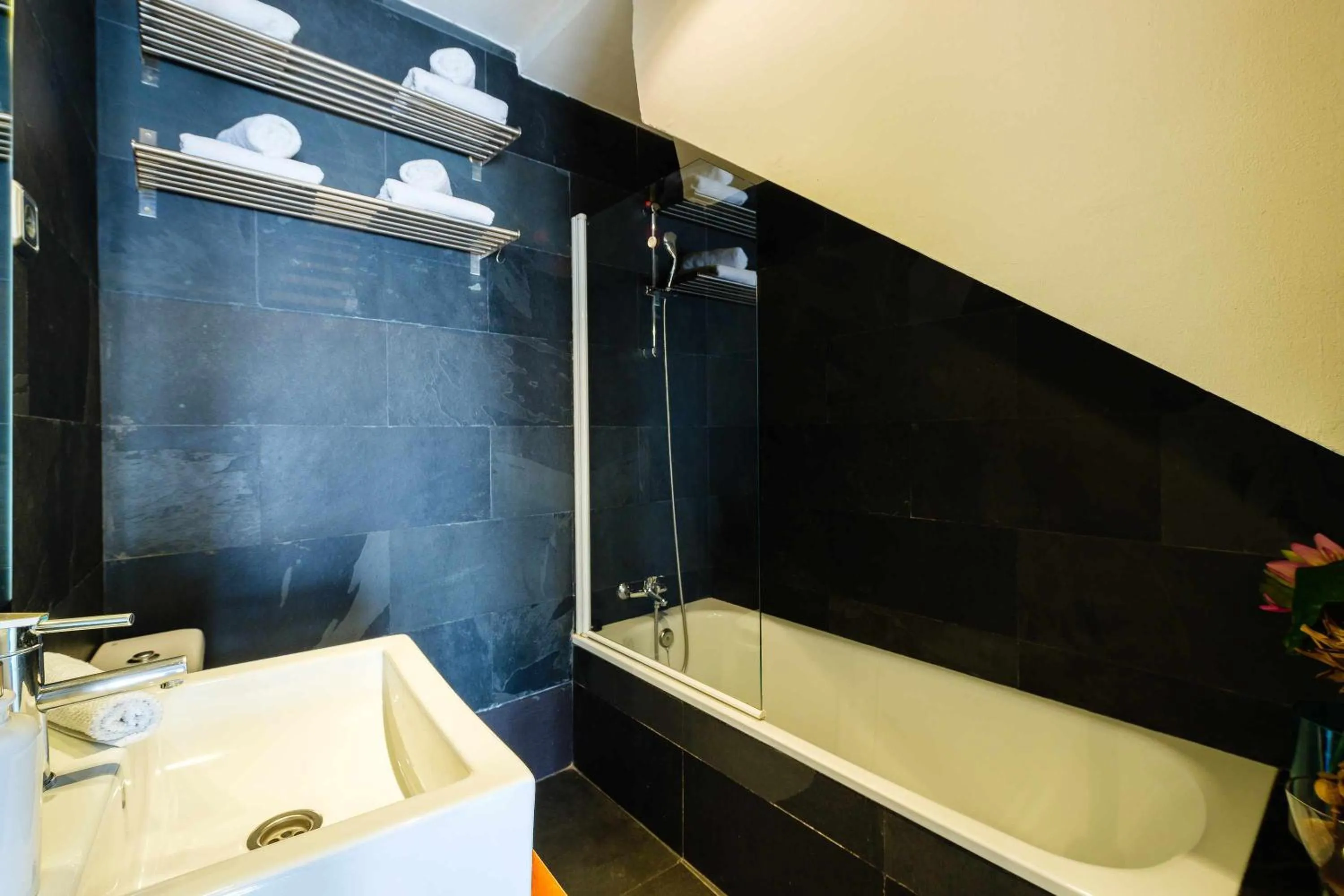 Bathroom in Toledo AP Alojamiento Turísticos