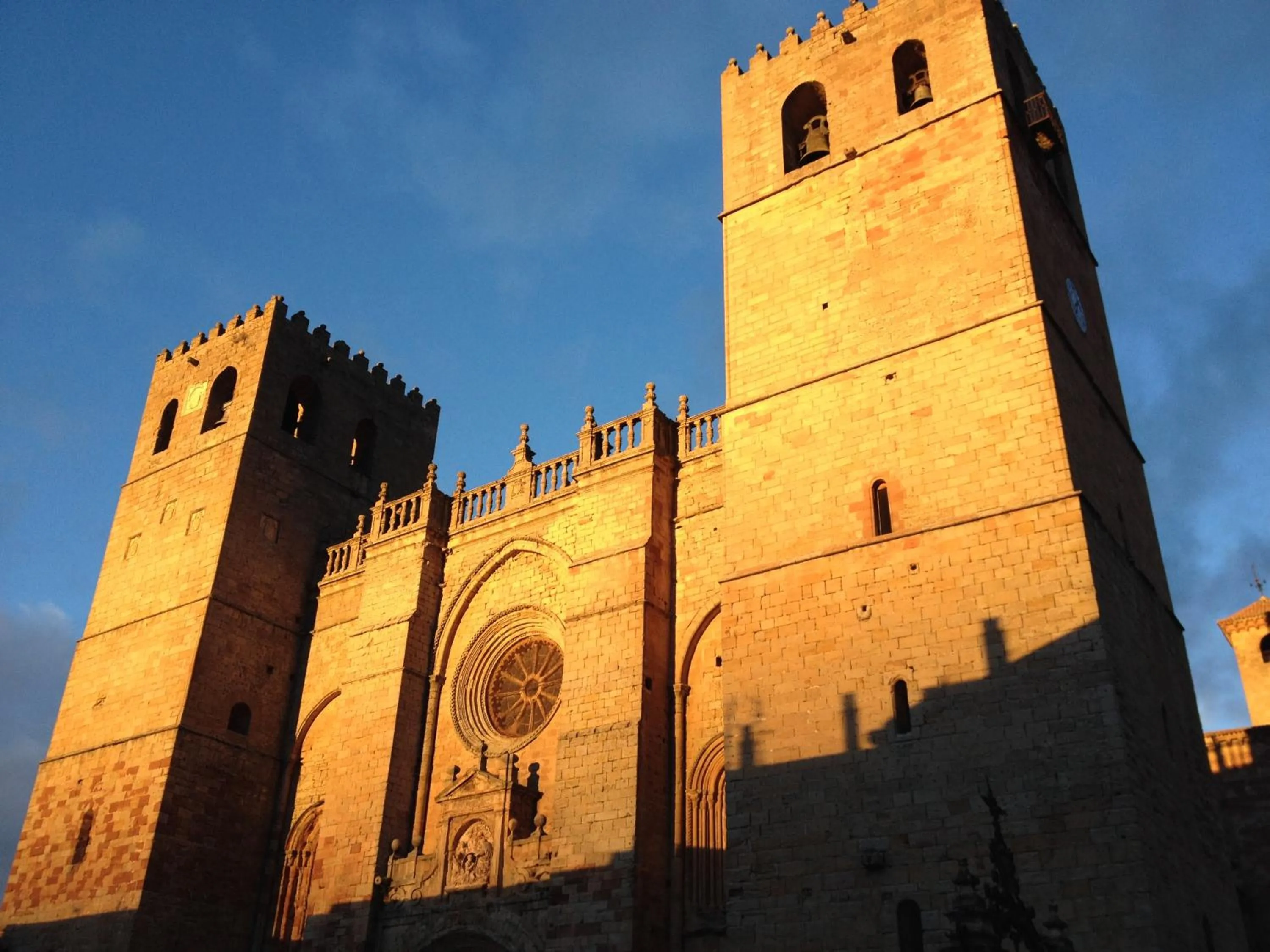 Property building in Casa Lola