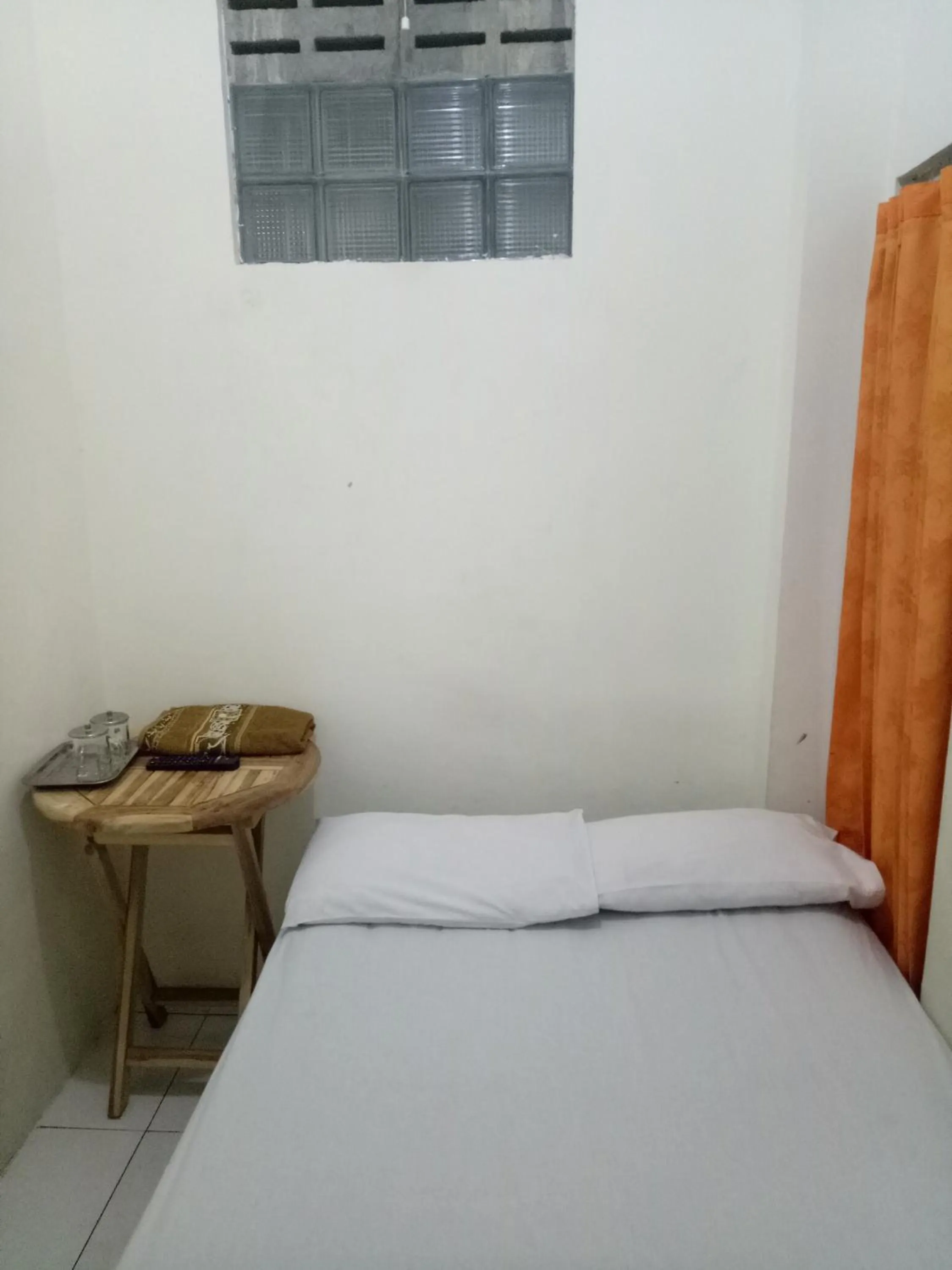 Bed in Losmen Fadel Malioboro Jogja