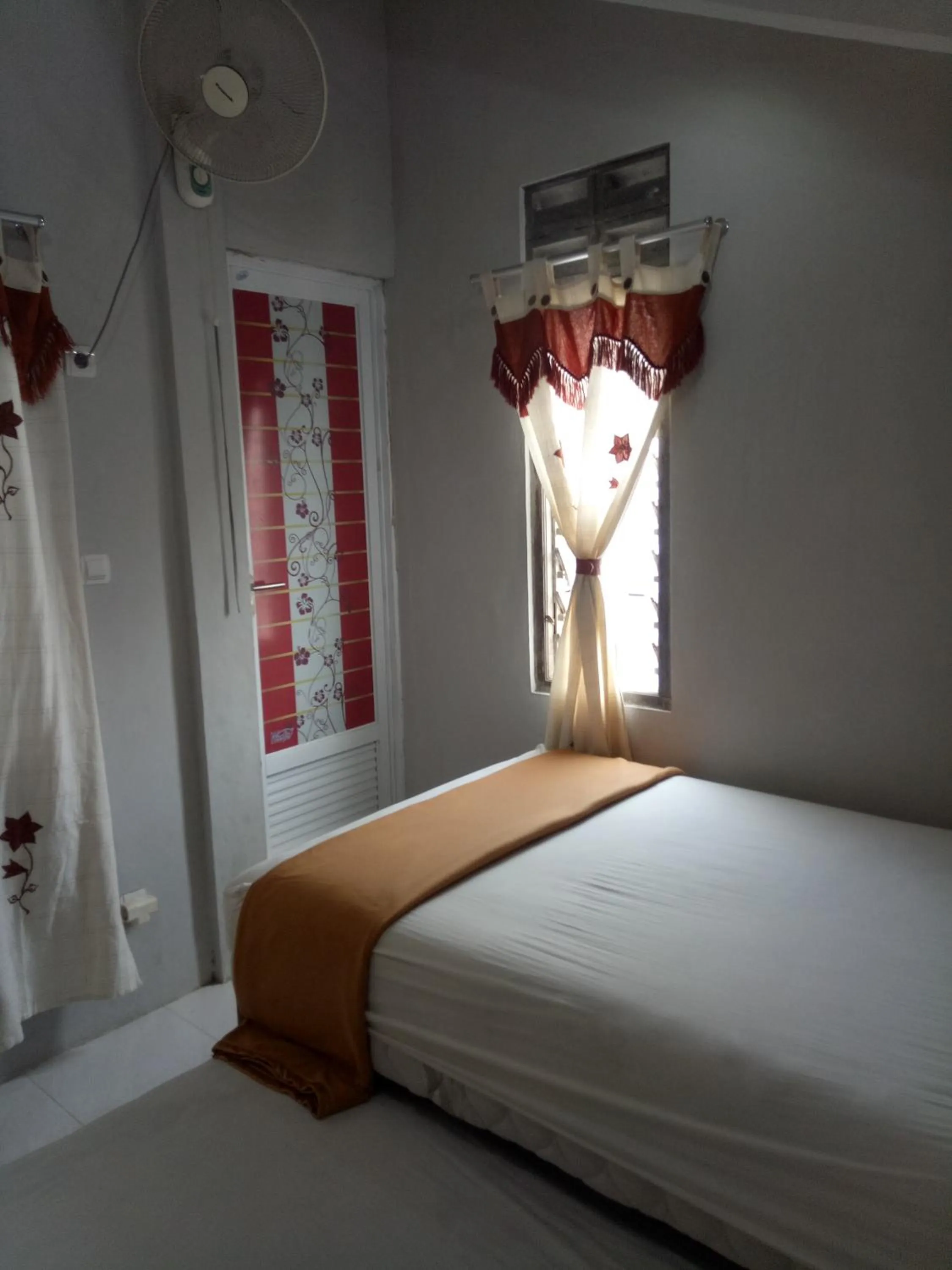 Bedroom, Bed in Losmen Fadel Malioboro Jogja